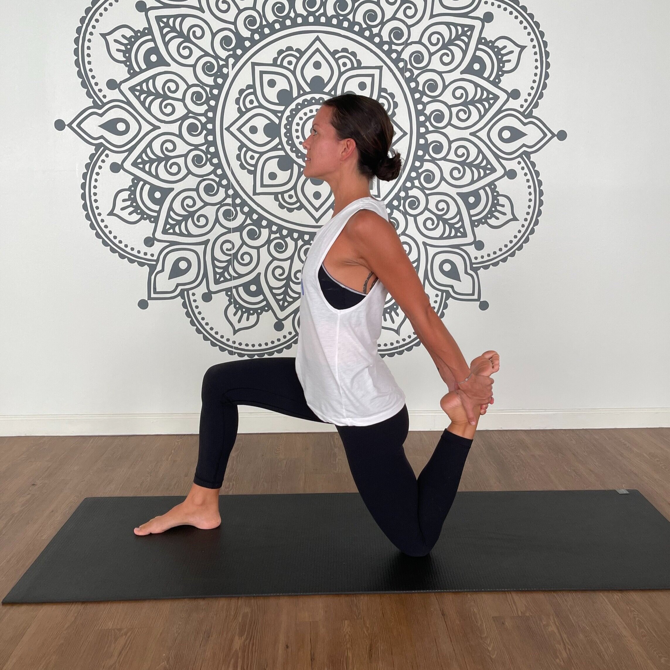 Woman Practicing Yoga, Doing Half Splits Exercise at Yoga Studio, Ardha  Hanumanasana Pose, Working Out, Wearing Sportswear, Black Stock Image -  Image of pose, asana: 173893871