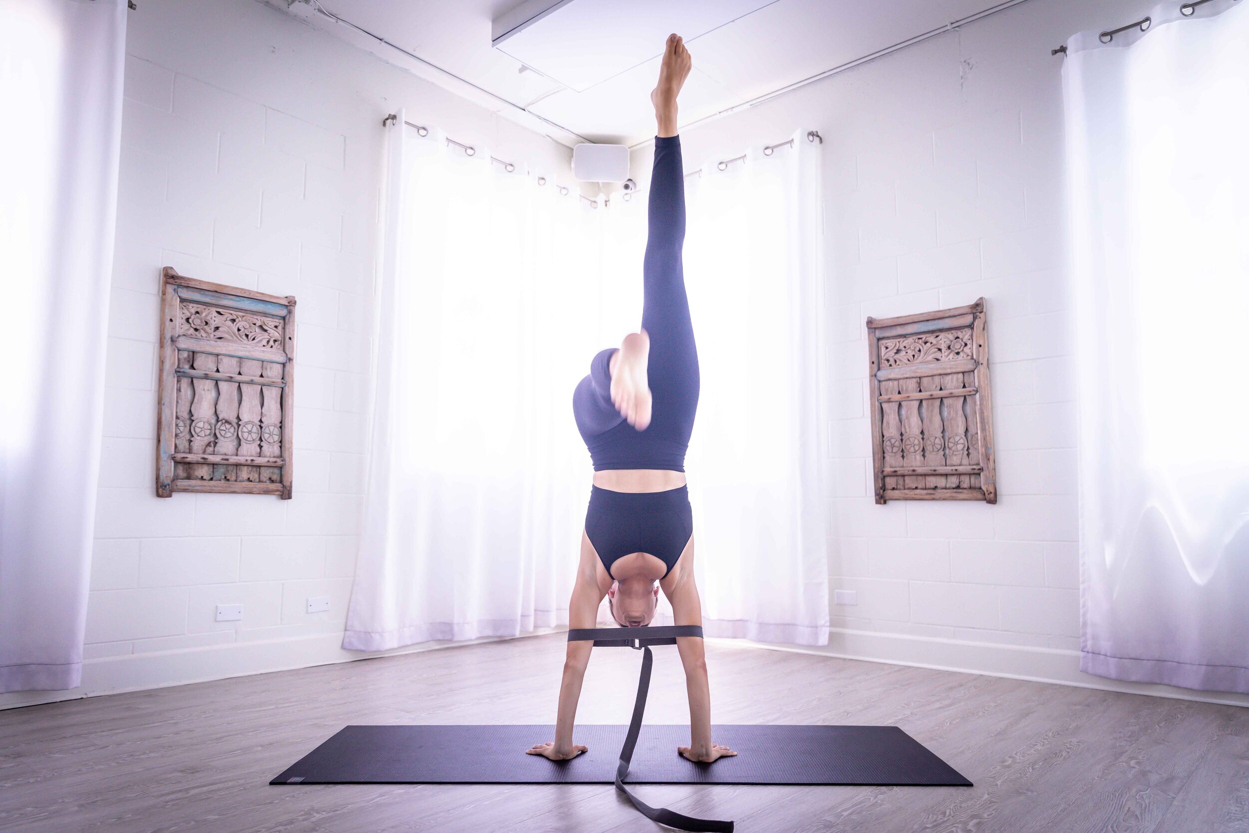 Aerial Yoga for Beginners - 30 Minute Full Body Warm Up 