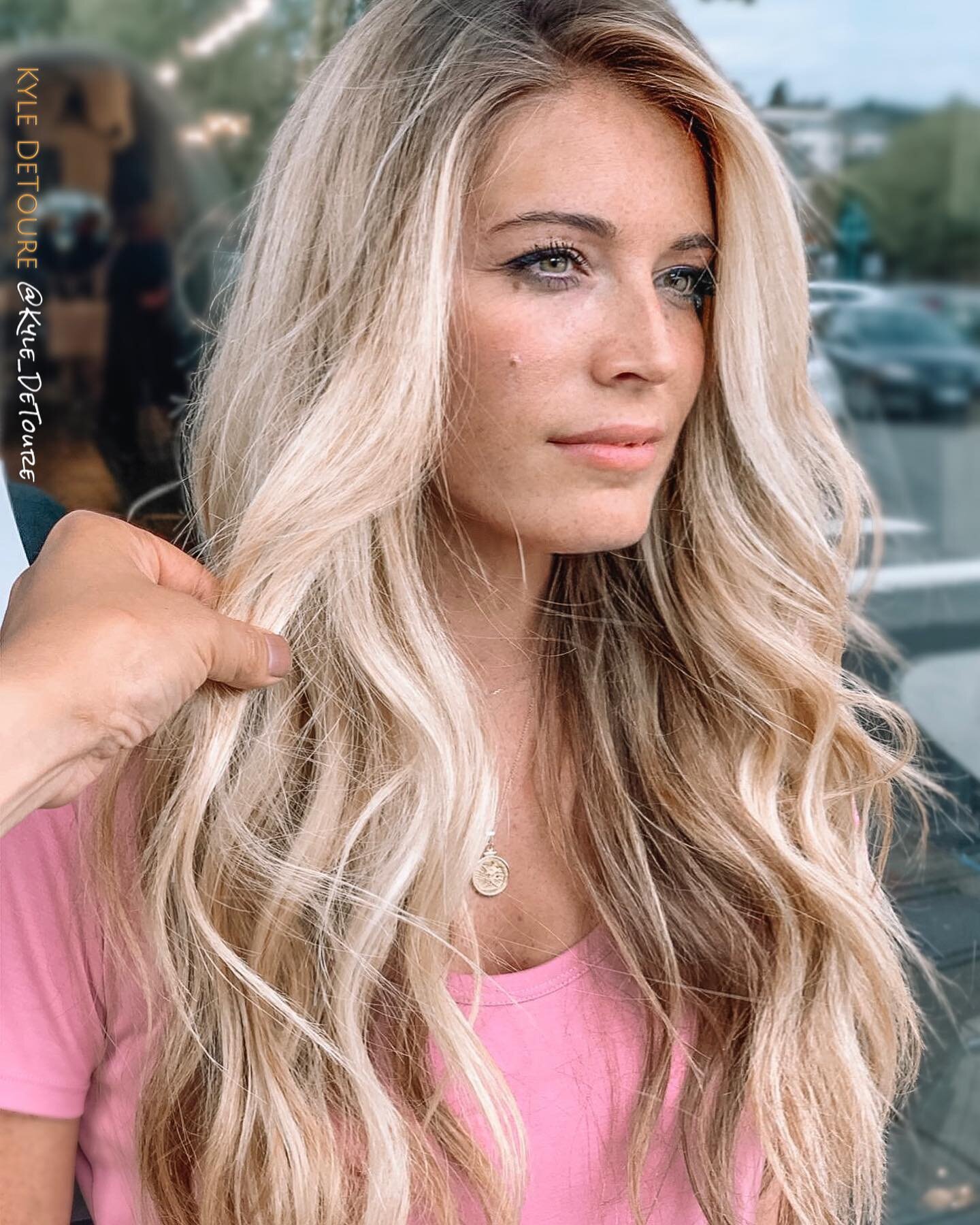 Lived in Balayage ☀️ Balayage Summer by @kyle_detoure ✨✨✨ Balayage Highlights ☀️☀️ Bellevue ☀️ Kirkland ☀️ Seattle ☀️ 🆙  KyleDeToure.com