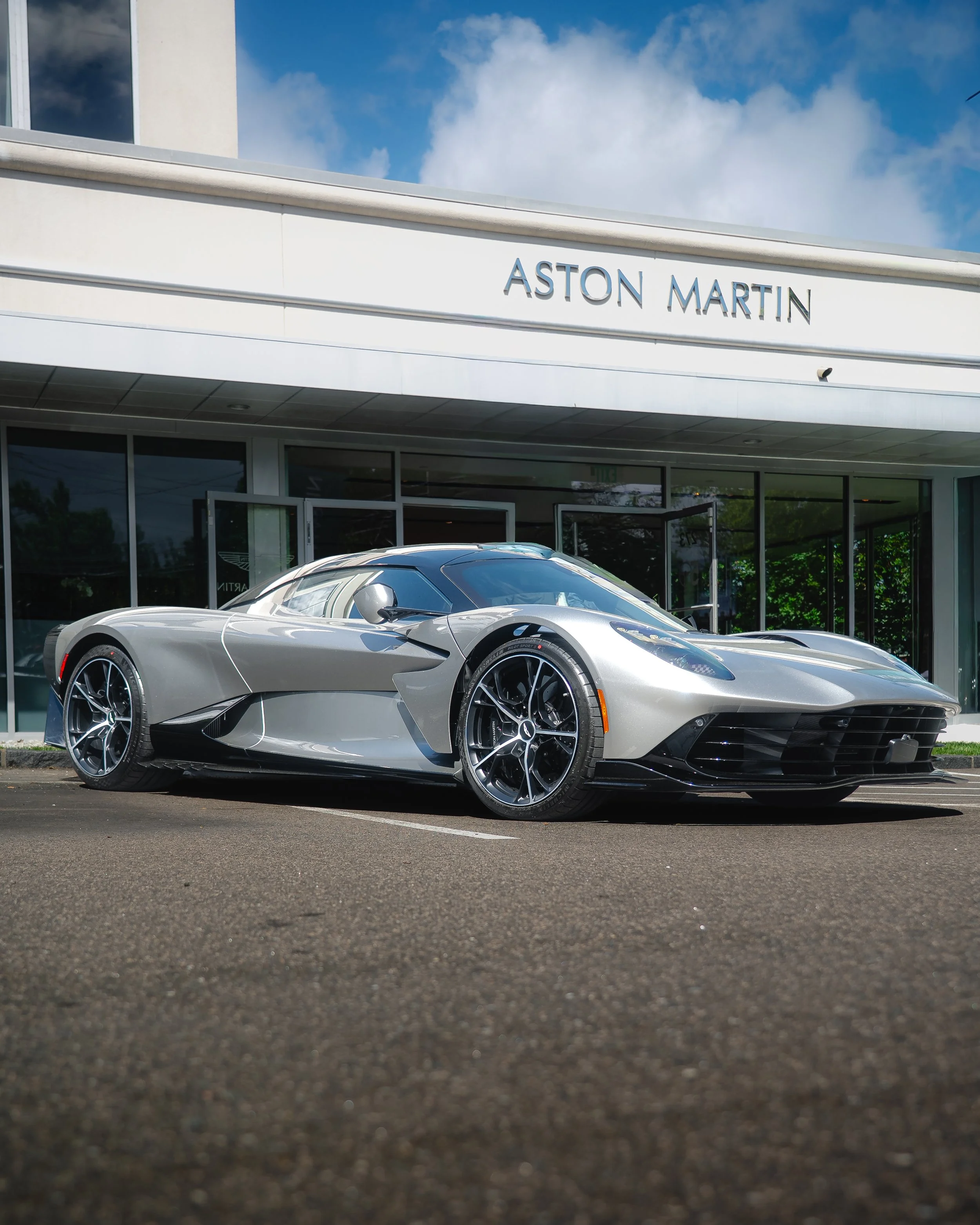 aston martin valhalla.jpg