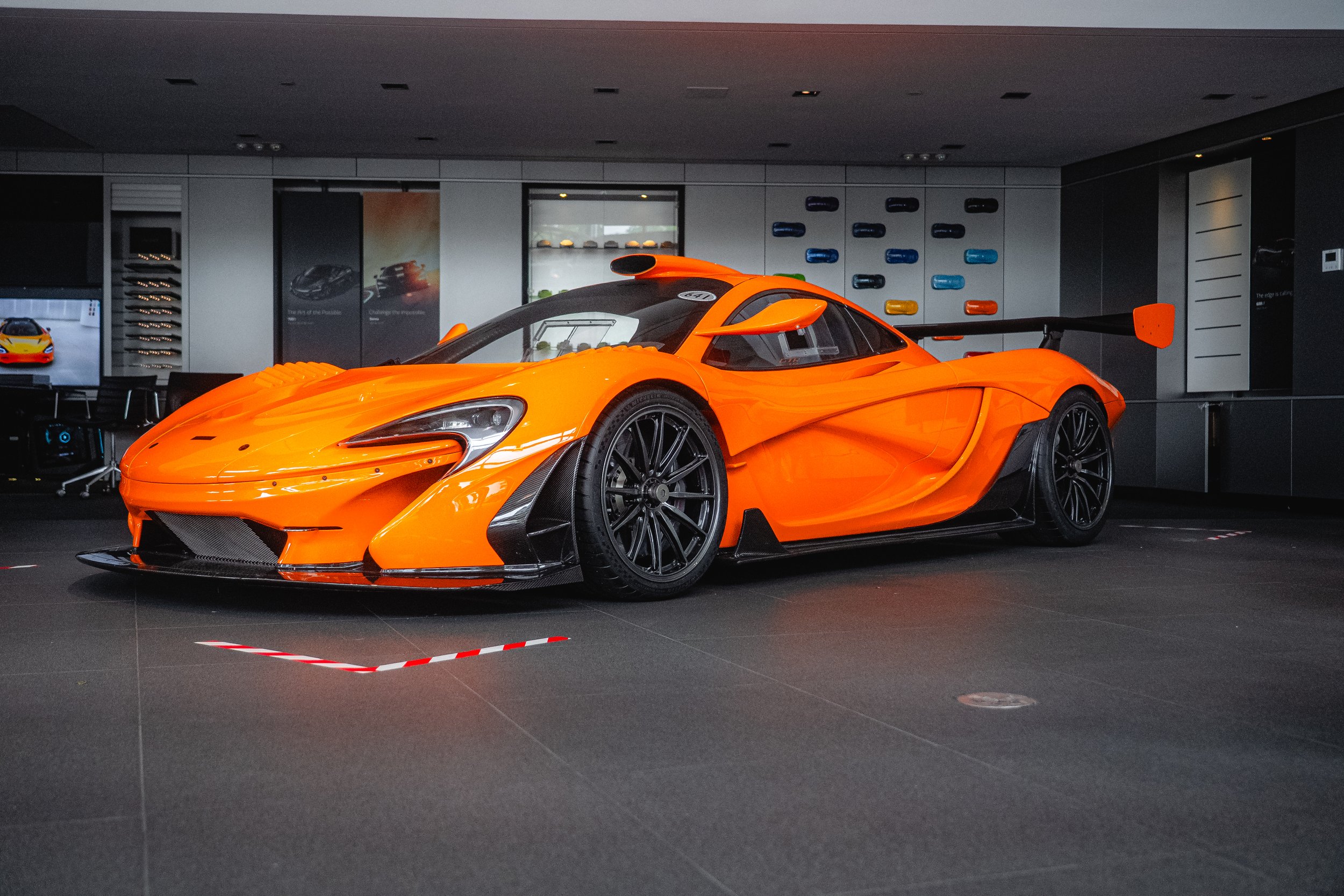 mclaren p1 gtr18-3.jpg