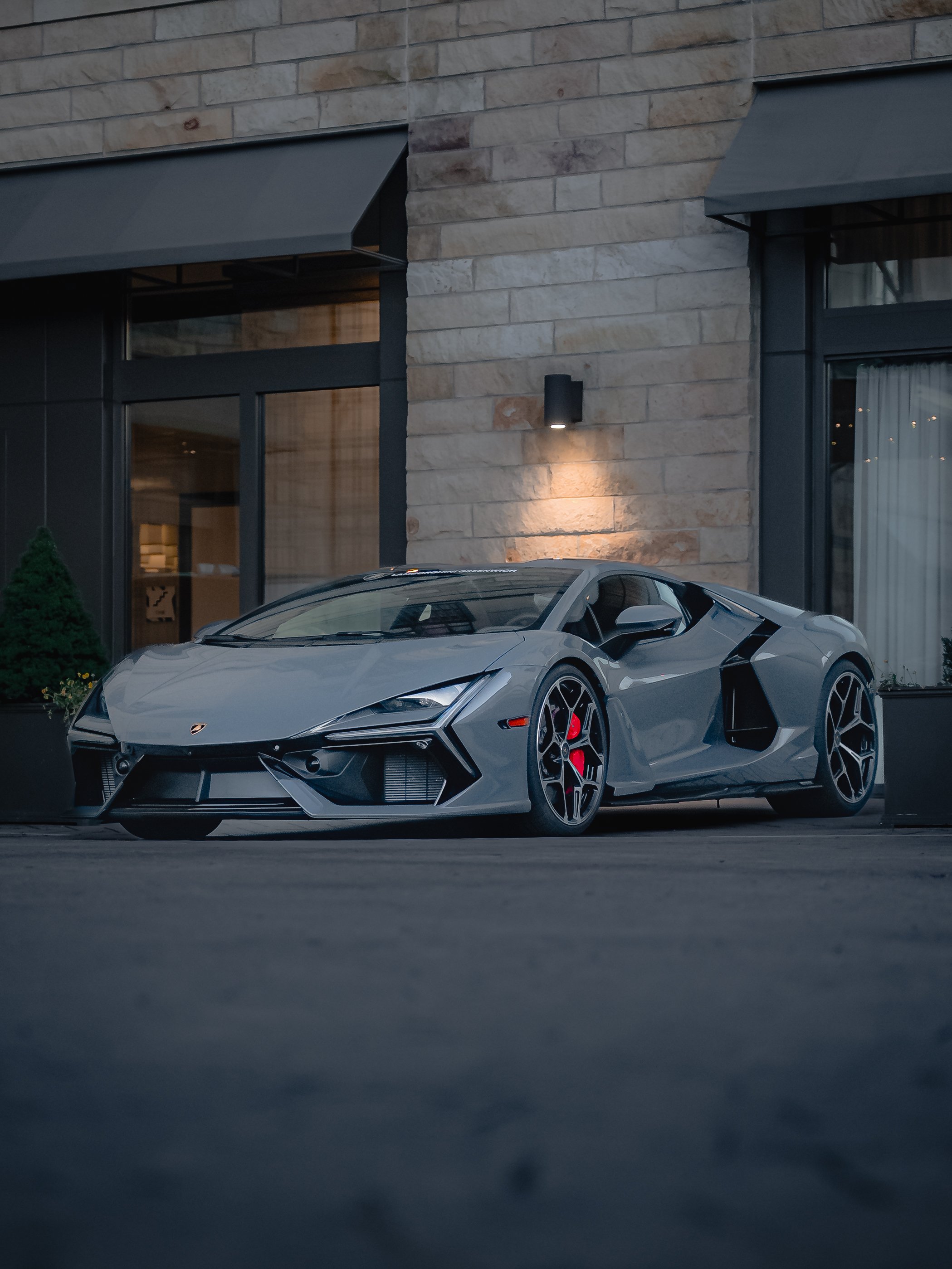 lamborghini revuelto-2.jpg