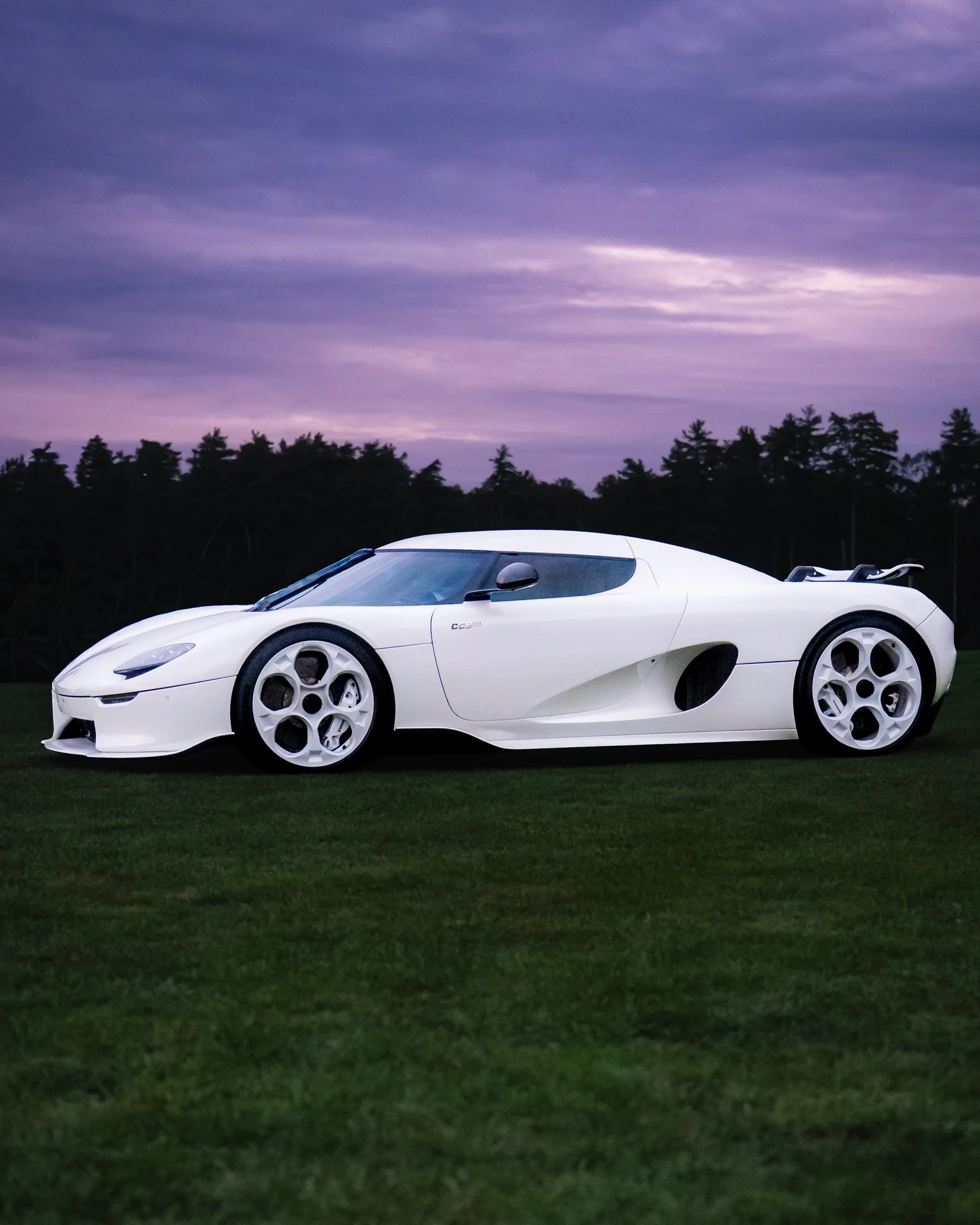 koenigsegg jesko-4.jpg