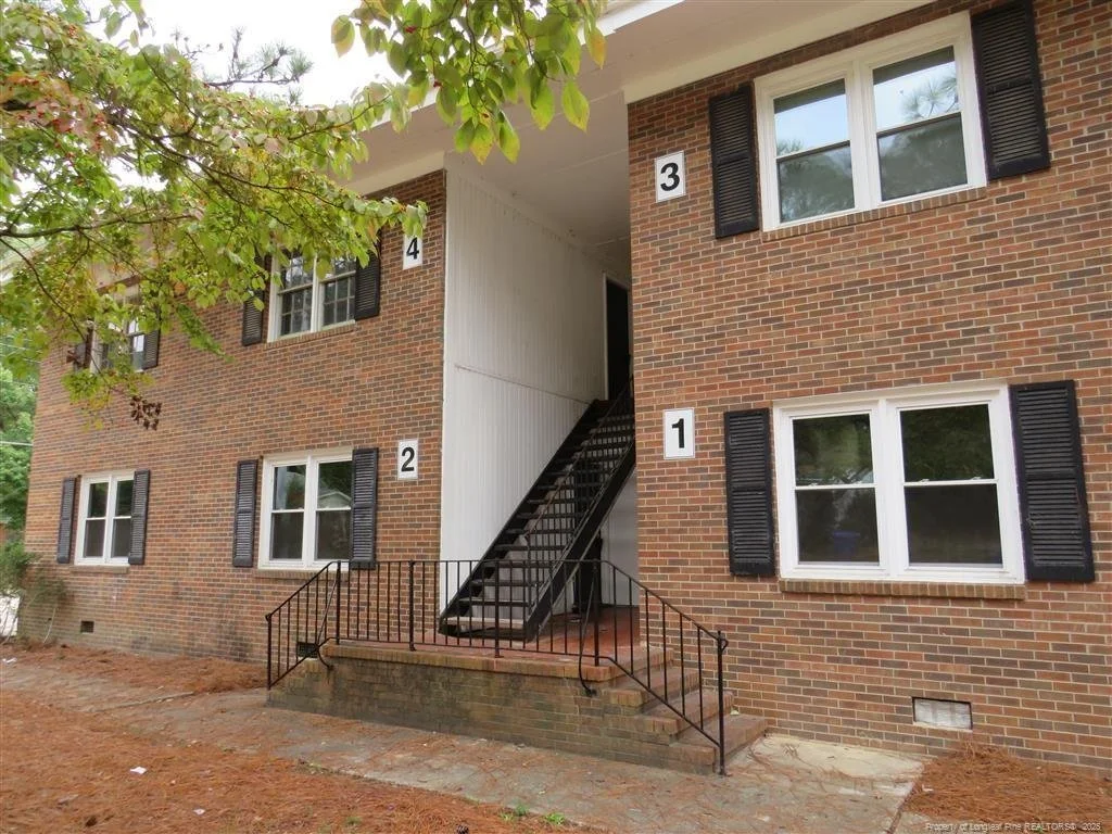 1608-9 Fayette Avenue Fayetteville, NC 28301