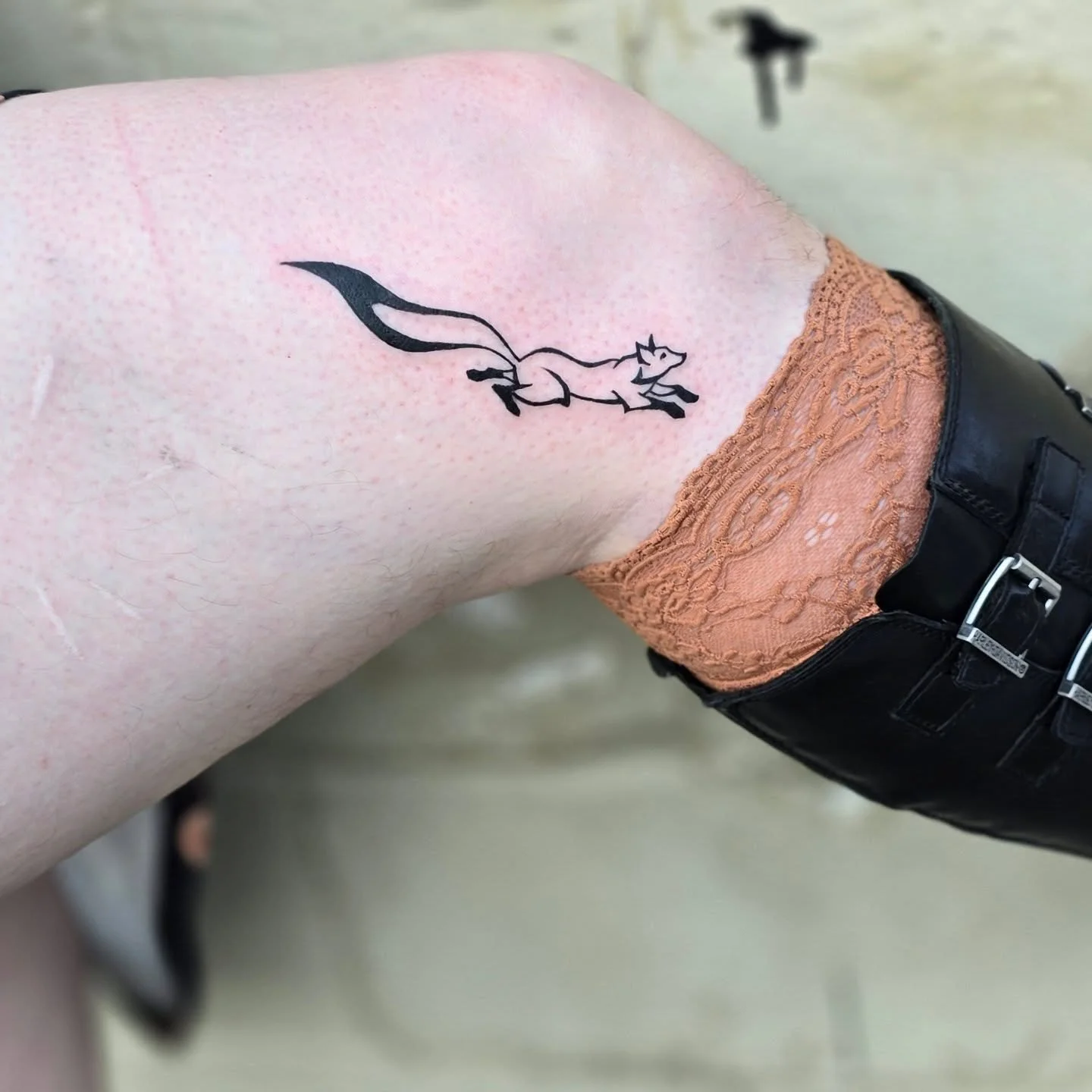 I got to do some fun blackwork last week. 🦊 A special dancing fox and some gothic style text on the ribs. Thank you to everyone who is getting tattooed. It feels like I've been doing significant and personal work for people right now, and I'm enjoyi