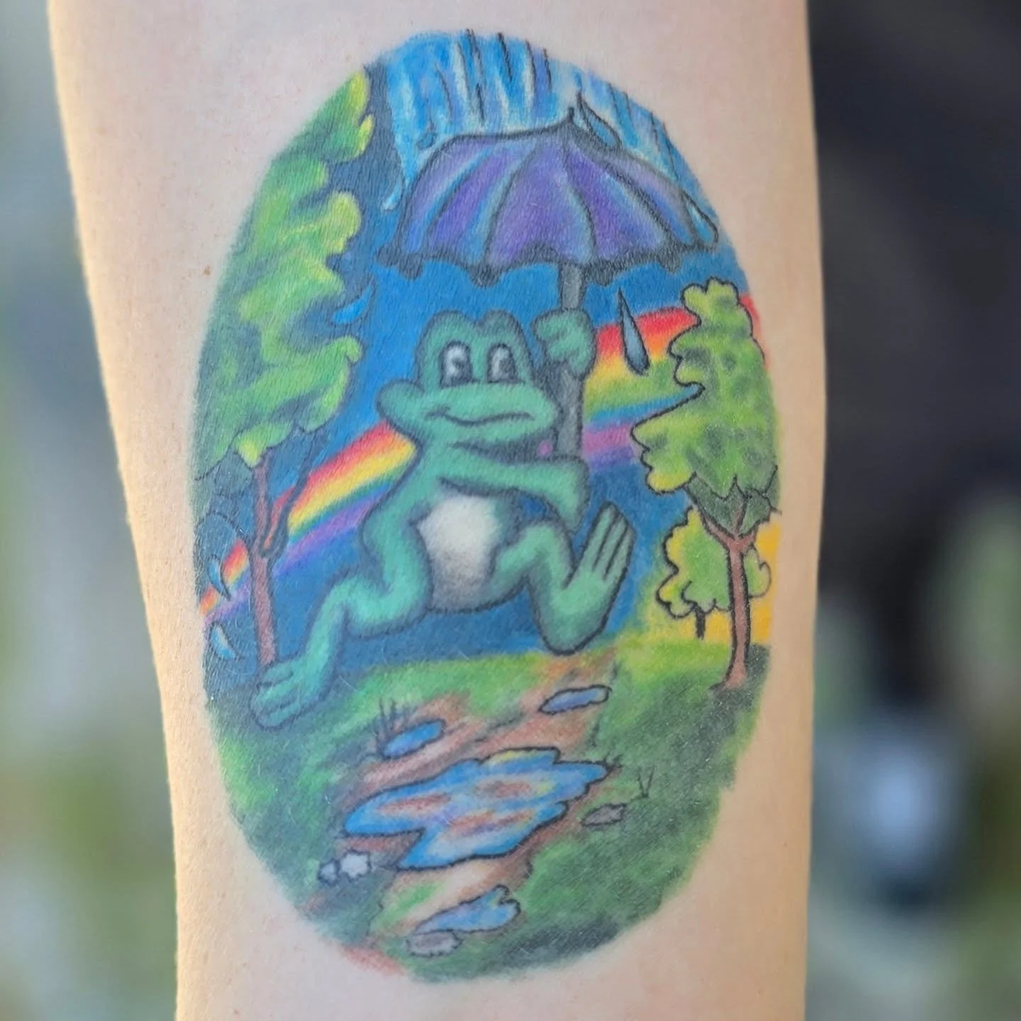 Tattoos, jokes, and puppies. What more am I here for? 🙃
.
.
.
#tattoos #jokes #dryhumor #tattooredo #coveruptattoo #paintingtattoo #miniscenetattoo #frogtattoo #healedtattoos #liveinyourskin #bodyart #artist #dogtraining #loweshomeimprovement #getou