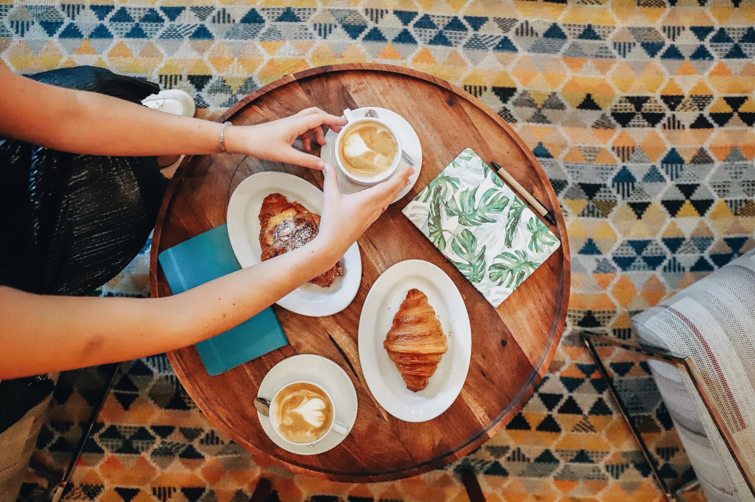 LIFE Breakfast in Studios Horizontal.jpg