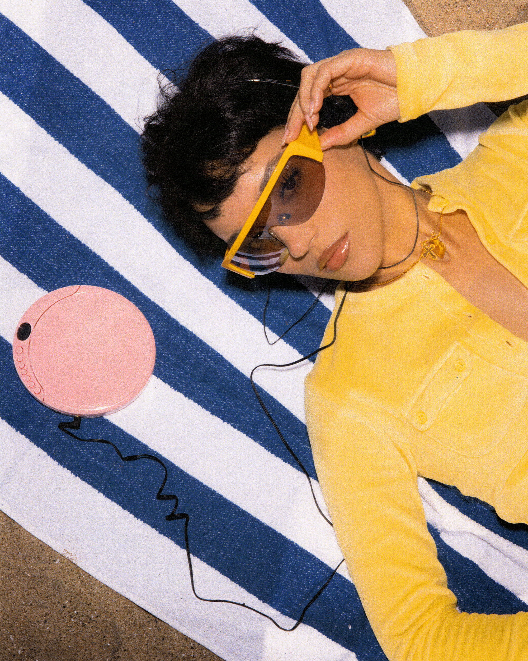 DEZI - THIQUE - YELLOW - TASHI 01 SV copy.png