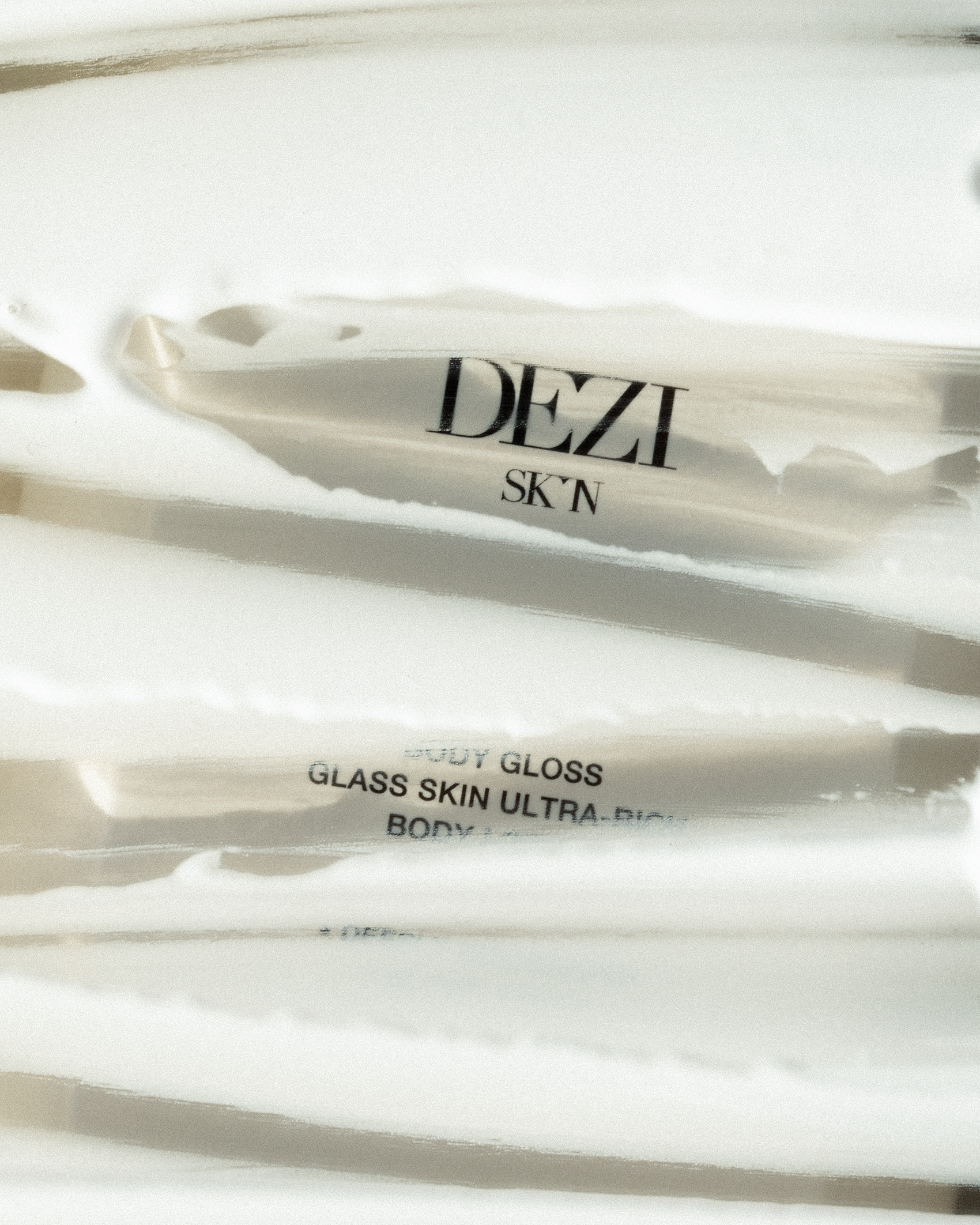 DeziSkin_BodyGloss_Product12 copy.png