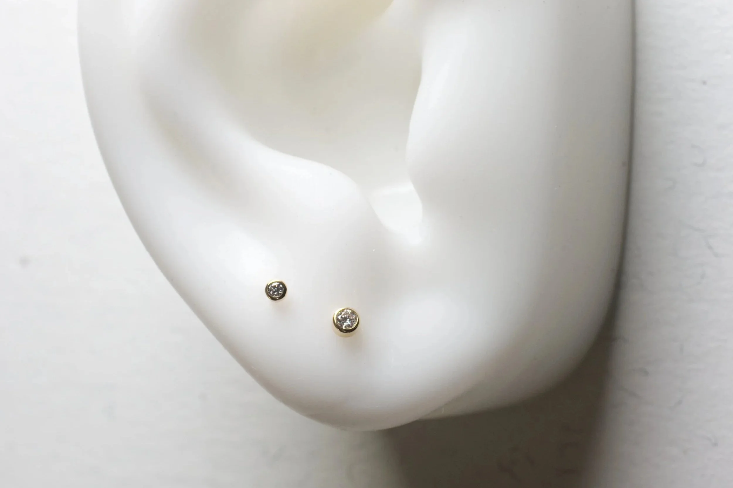 golddiamondstuds1-3.jpg