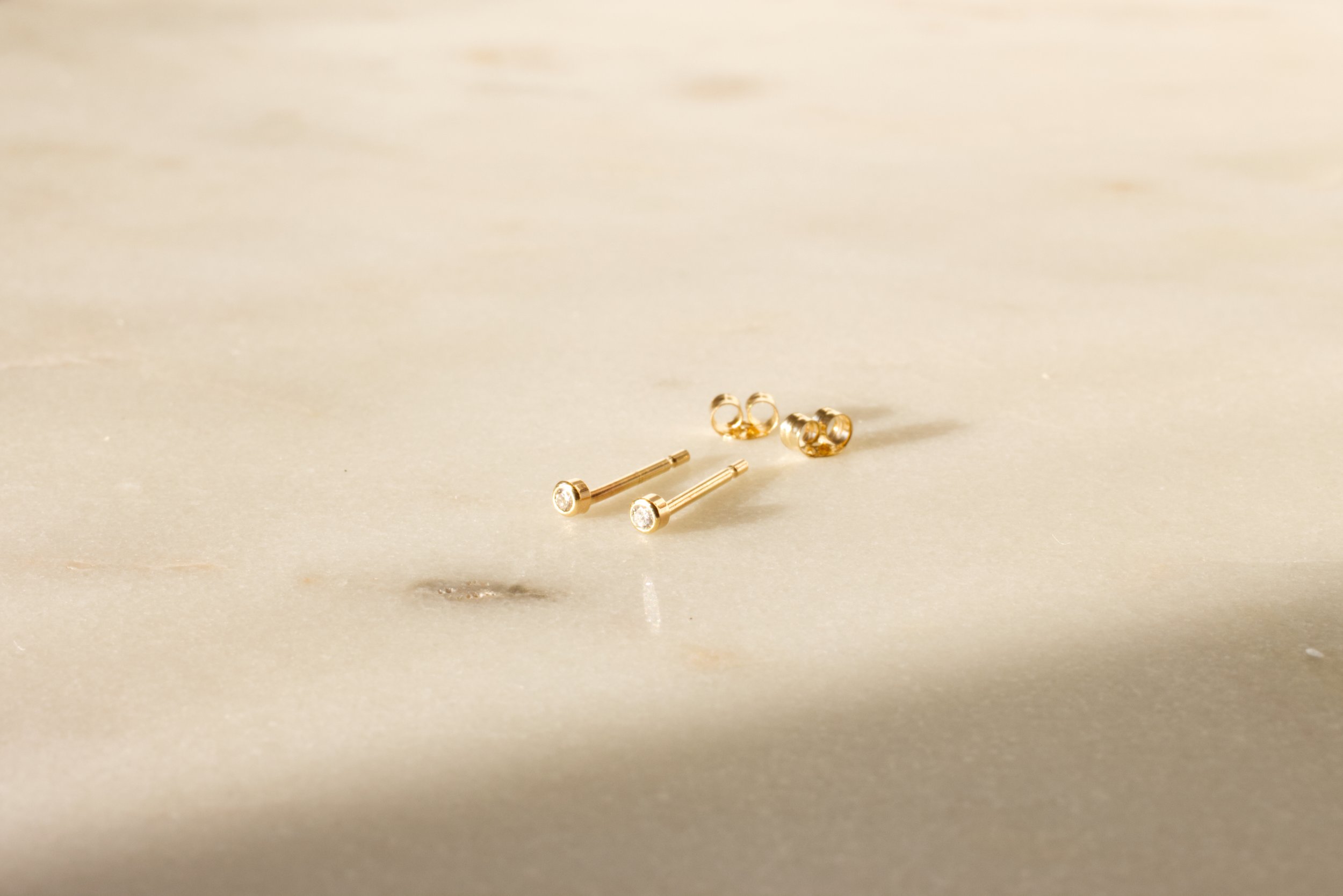 golddiamondstuds1-2.jpg
