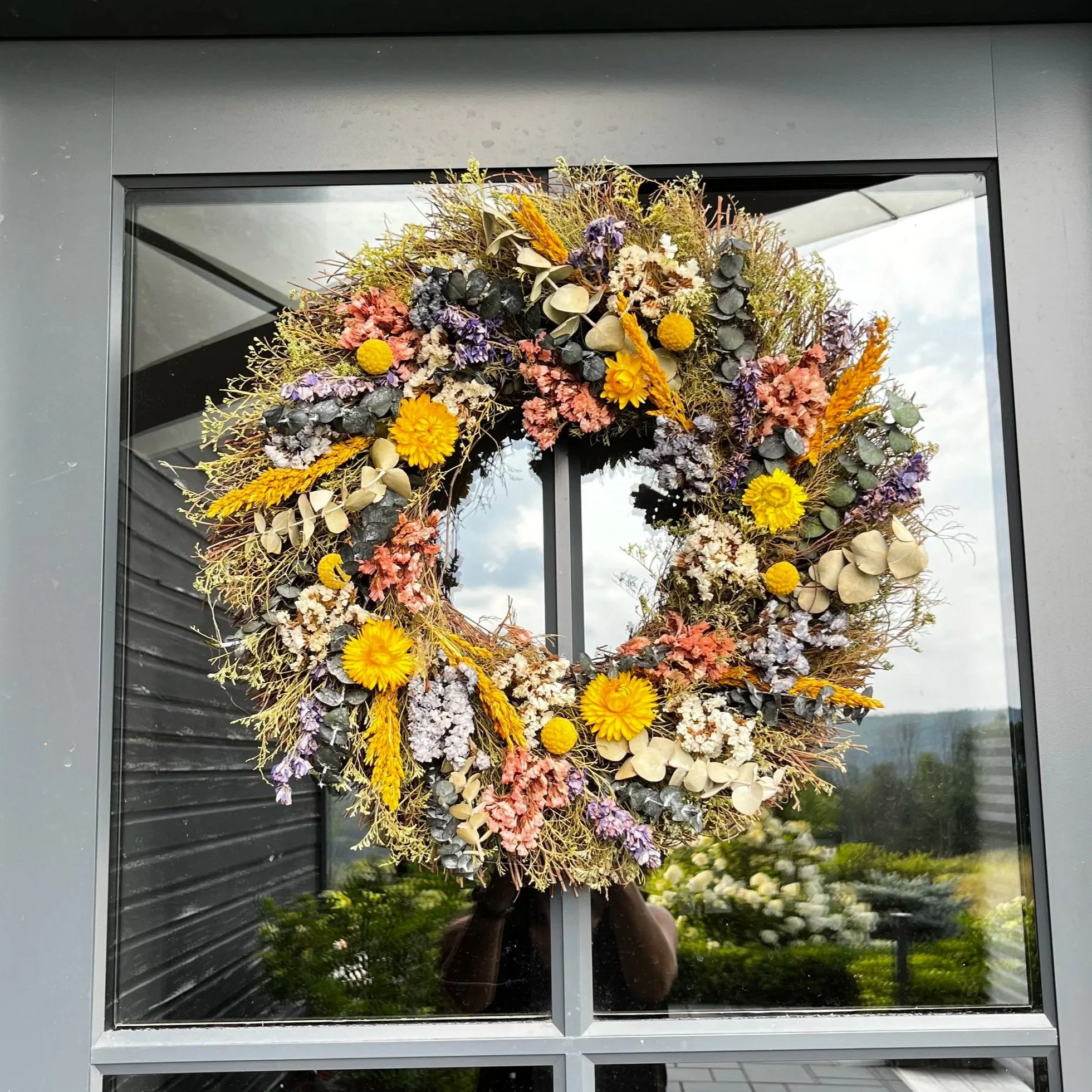
Dried Flower Wreath