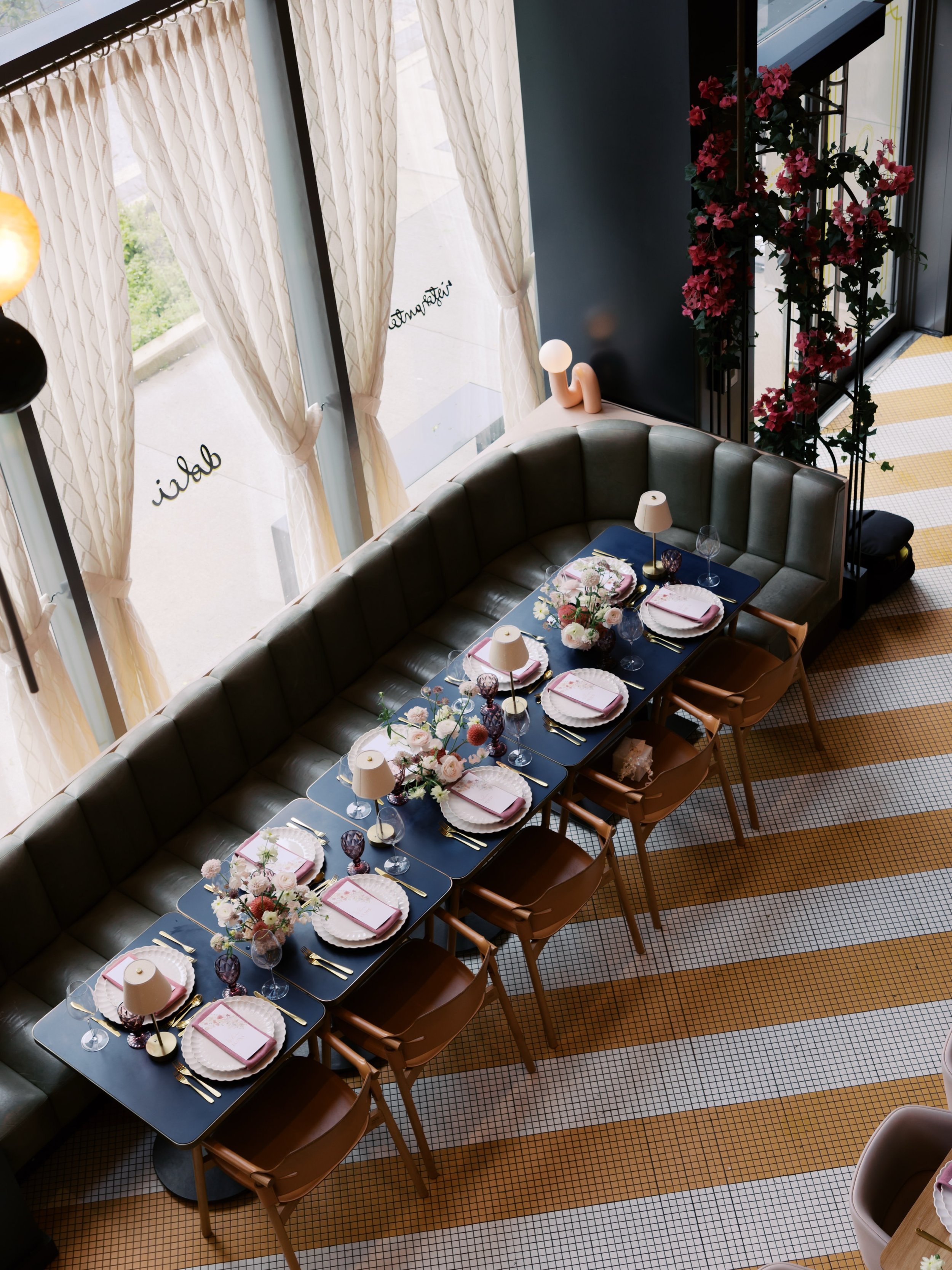 The details that make the day. ✨

From the beautiful florals to the thoughtfully curated tablescape, every element came together perfectly for this stunning bridal shower at @orettatoronto for a beautiful bride to be🤍 

Dream team 🥰
Planning and de