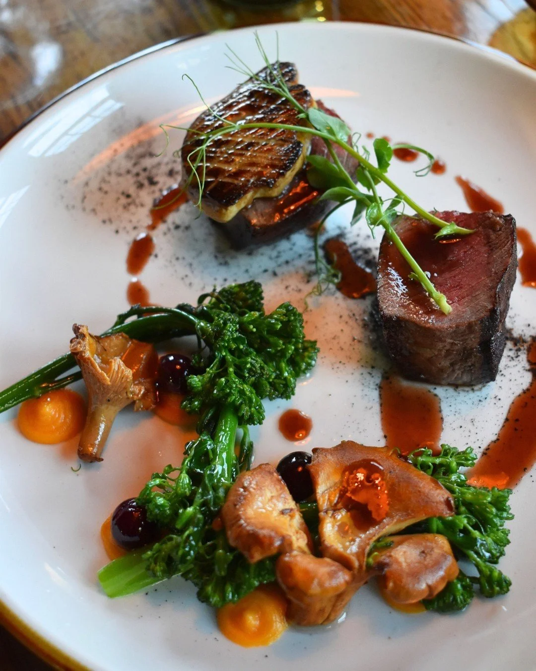 The bold side of fall: tender venison meets silky pumpkin pur&eacute;e, earthy chanterelles, and a touch of indulgence with foie gras and grape demi-glace.🌿