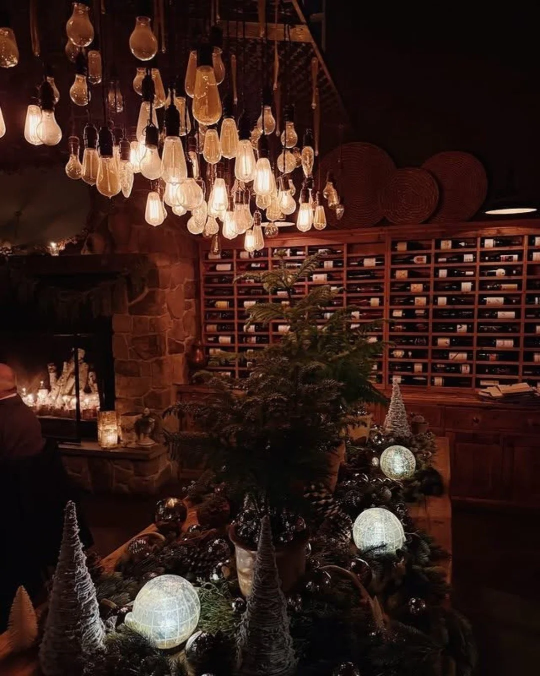 Step into our farm-to-table winter wonderland, where comfort and seasonal flavors shine. ❄️

📸: @linden_baker