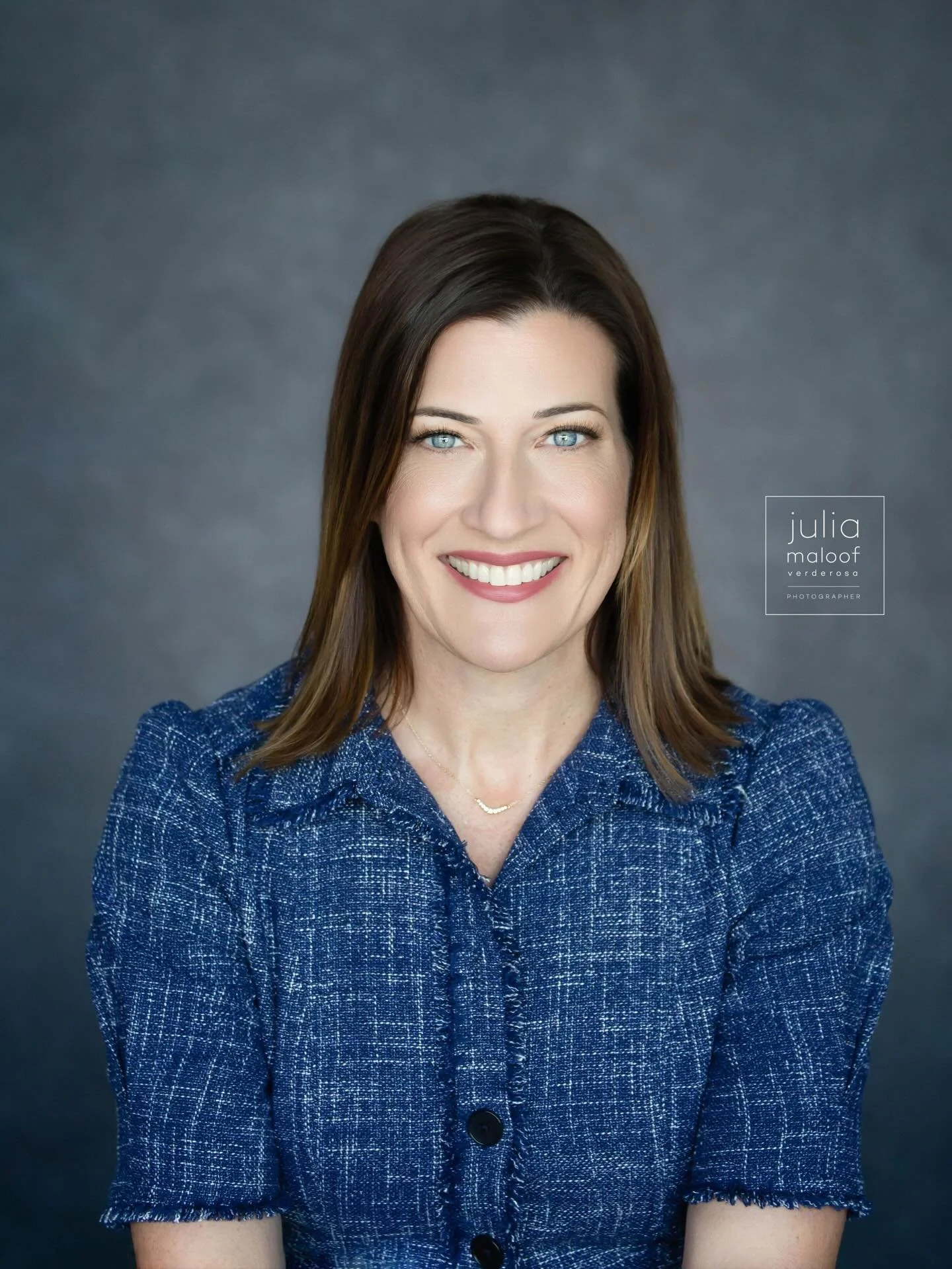 I believe in makeup that enhances, not distracts ✨

This makeup look was designed to balance my client&rsquo;s complexion, keep skin looking luminous, and softly define her features. And I&rsquo;m obsessed with how these lashes really help her bright