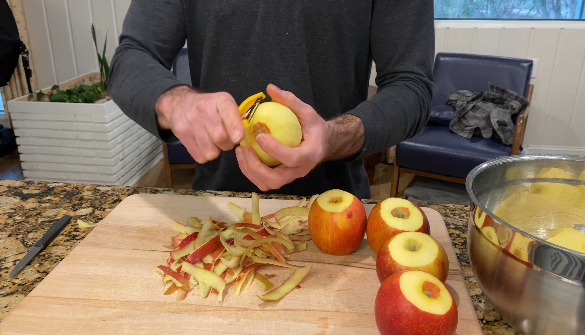 apples peeling.jpeg