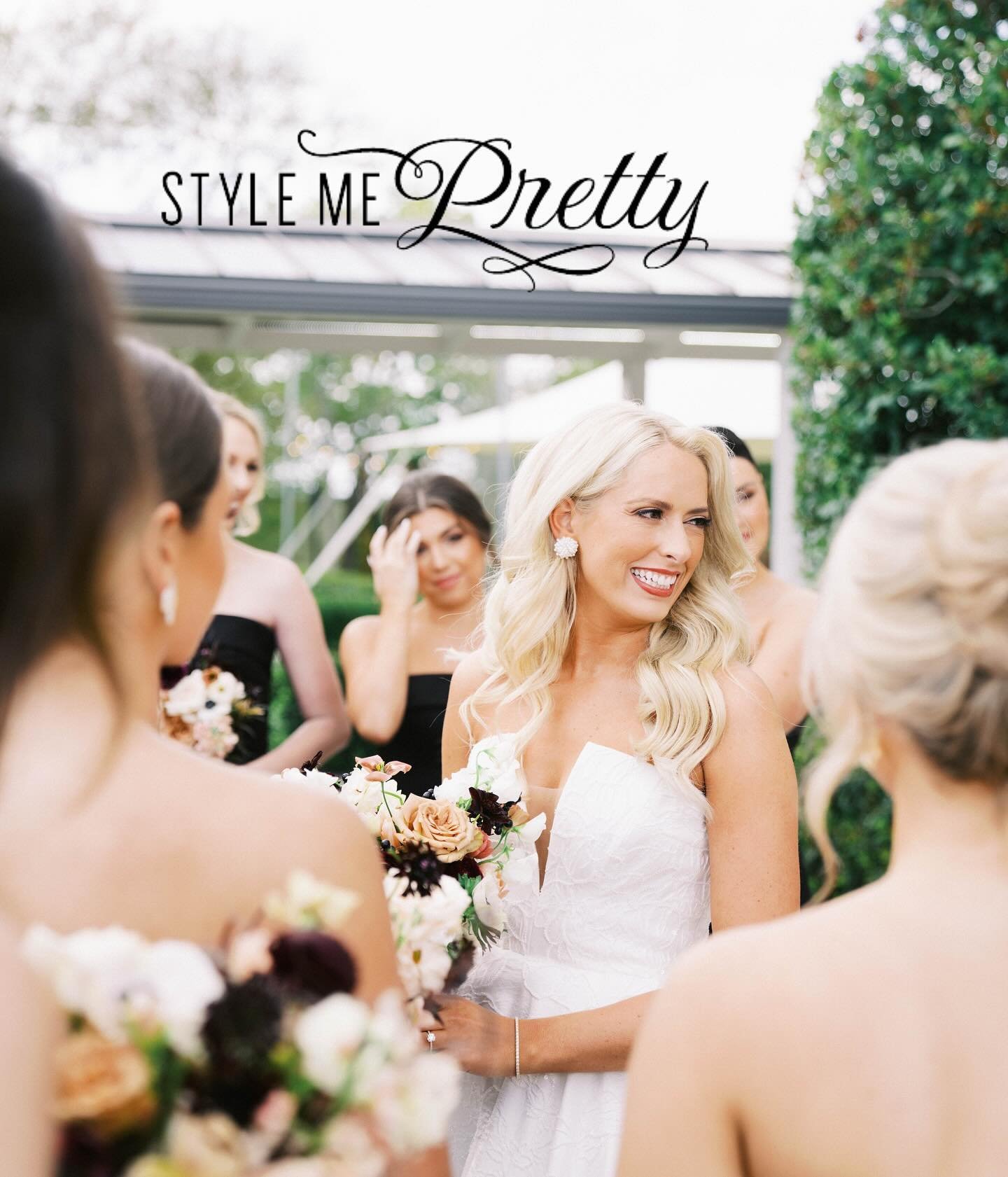 Rich fall tones and a touch of glam &mdash; featured on the front page of Style Me Pretty today! ✨

From the 360 cocktail hour bar, to the floral chandelier over the dance floor, and to every last detail in between &mdash; we can&rsquo;t get enough o