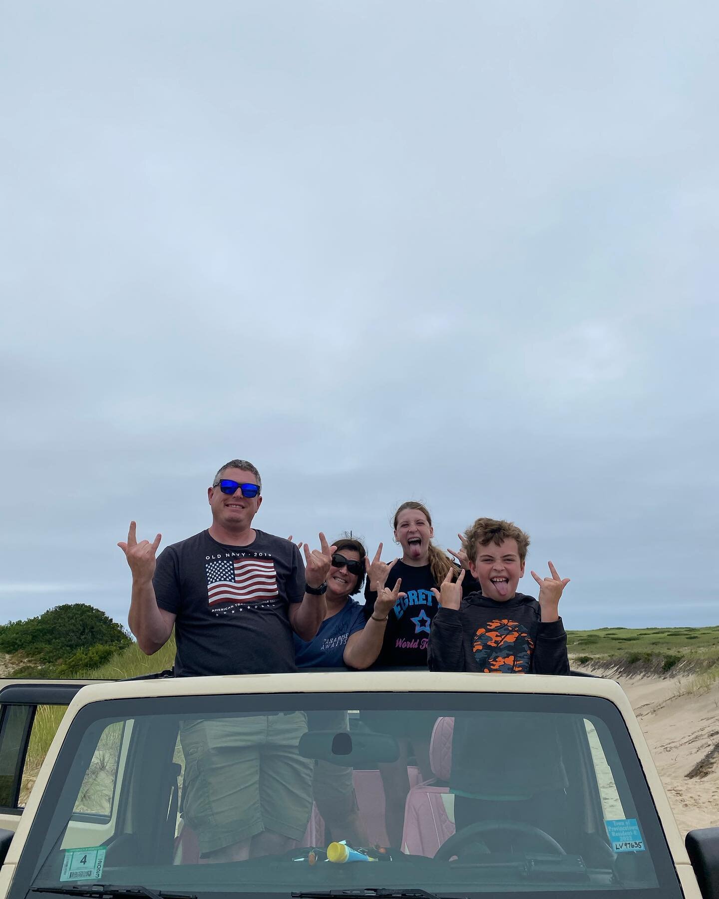 Today @toplesstoursptown 

Mom : it feels like we should be blasting music 

Me (to the 10 yr old in the back) : What do you wanna hear ?

10 yr old: @foofighters ?

Me: Hell yeah! 

Of course this was their #familyfoto #rockon #dunes #capecod