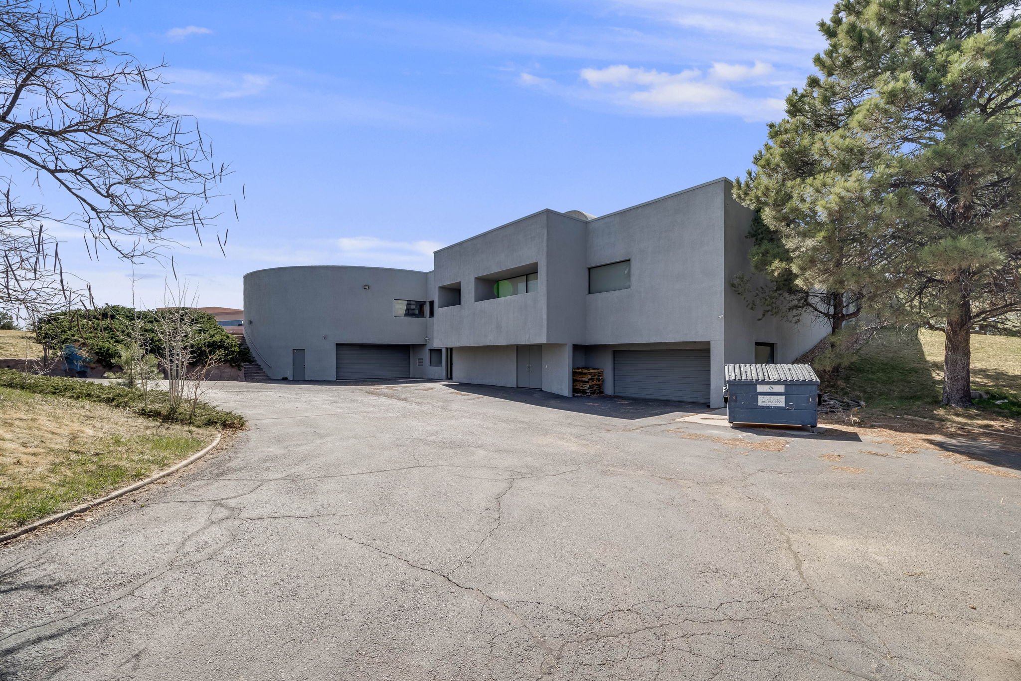 28-web-or-mls-21-inverness-way-e.jpg