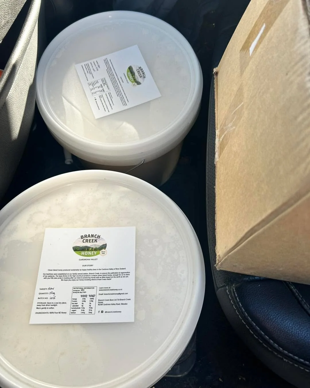 A few weeks back we made a special delivery of honey to Emerson&rsquo;s Brewery! If you&rsquo;re a big fan of beer then keep an eye out for this one 👀 🍻 

We can supply larger volumes of honey, however being a small beekeeping business the more not