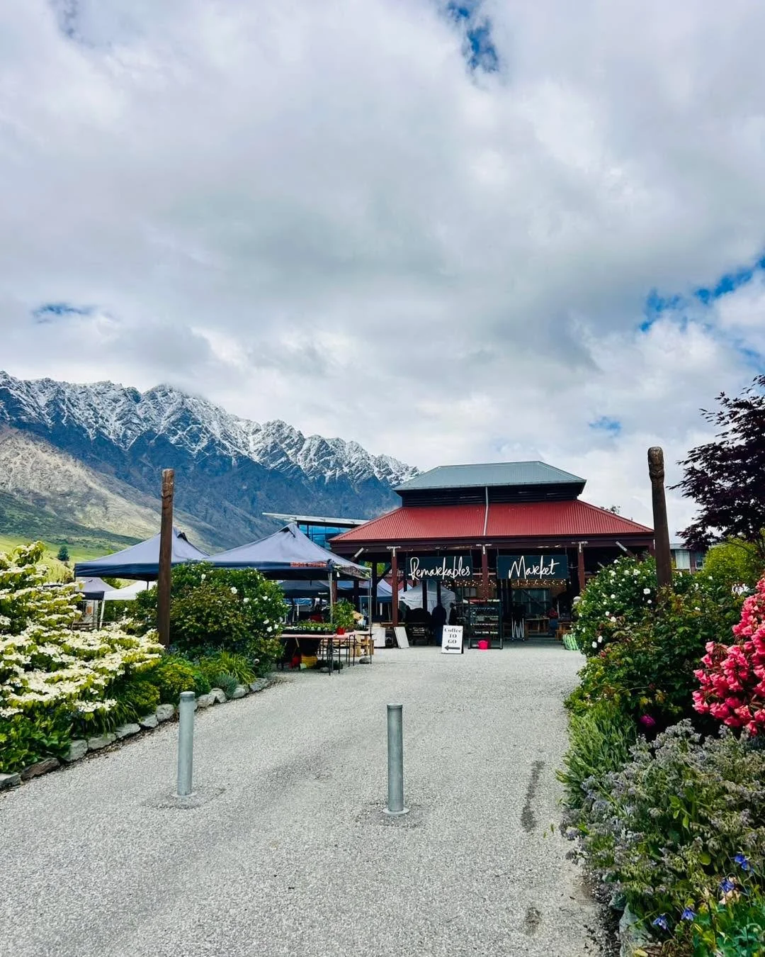 Catch Jess tomorrow at the Remarkables Market - your last chance to shop our Christmas Specials! 👇🎄

🎁 Market Specials:
250g &mdash; 5 for $50
375g &mdash; 5 for $70
500g &mdash; 3 for $55 or 5 for $90

👉 QUEENSTOWN (Central, Frankton, Arrowtown)