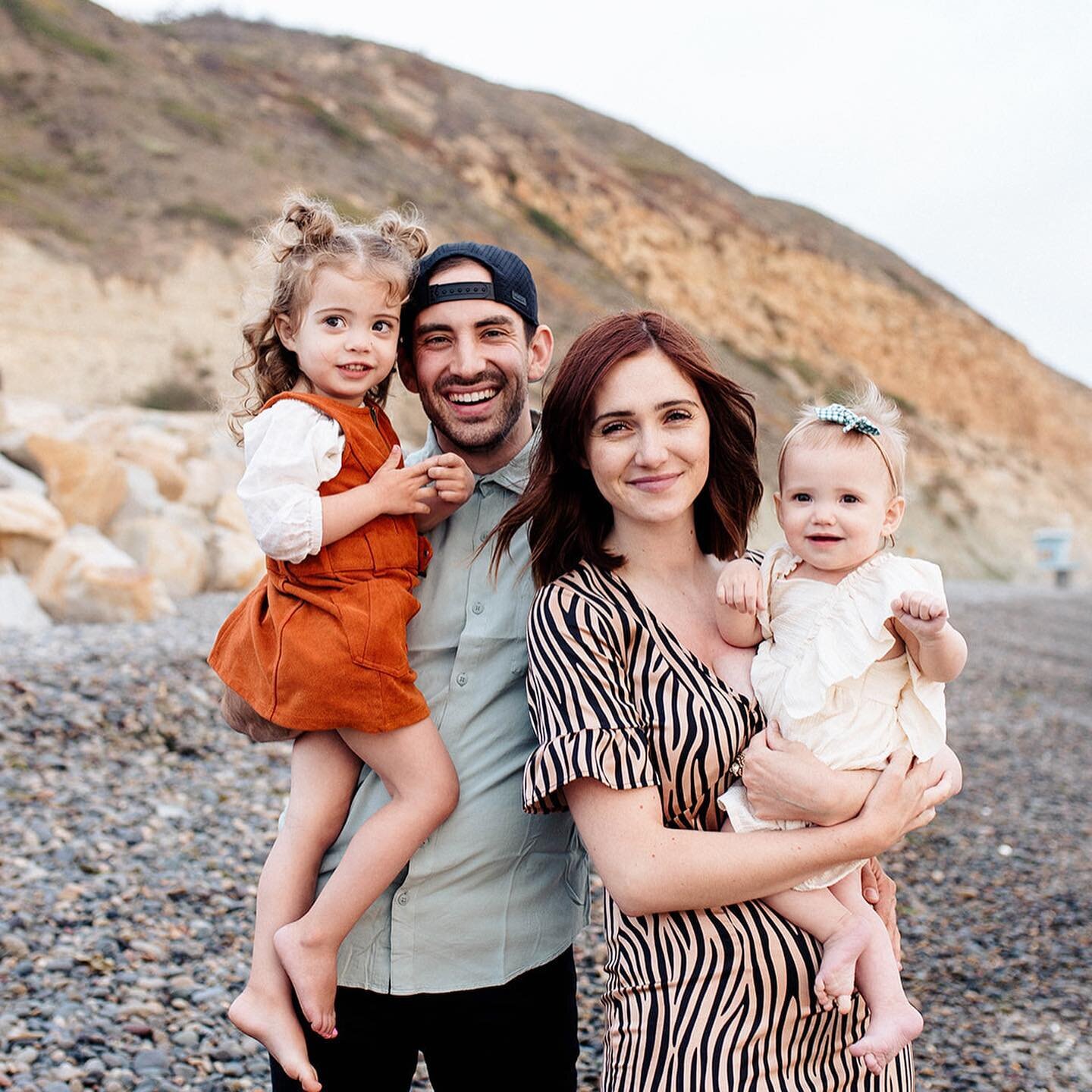 So, the desert is great and all, but I would be perfectly fine if all of my photo shoots were at the beach from now on. Please and thank you. Thanks to the Price Family for making my beach photo session dreams come true! Already searching Zillow for 
