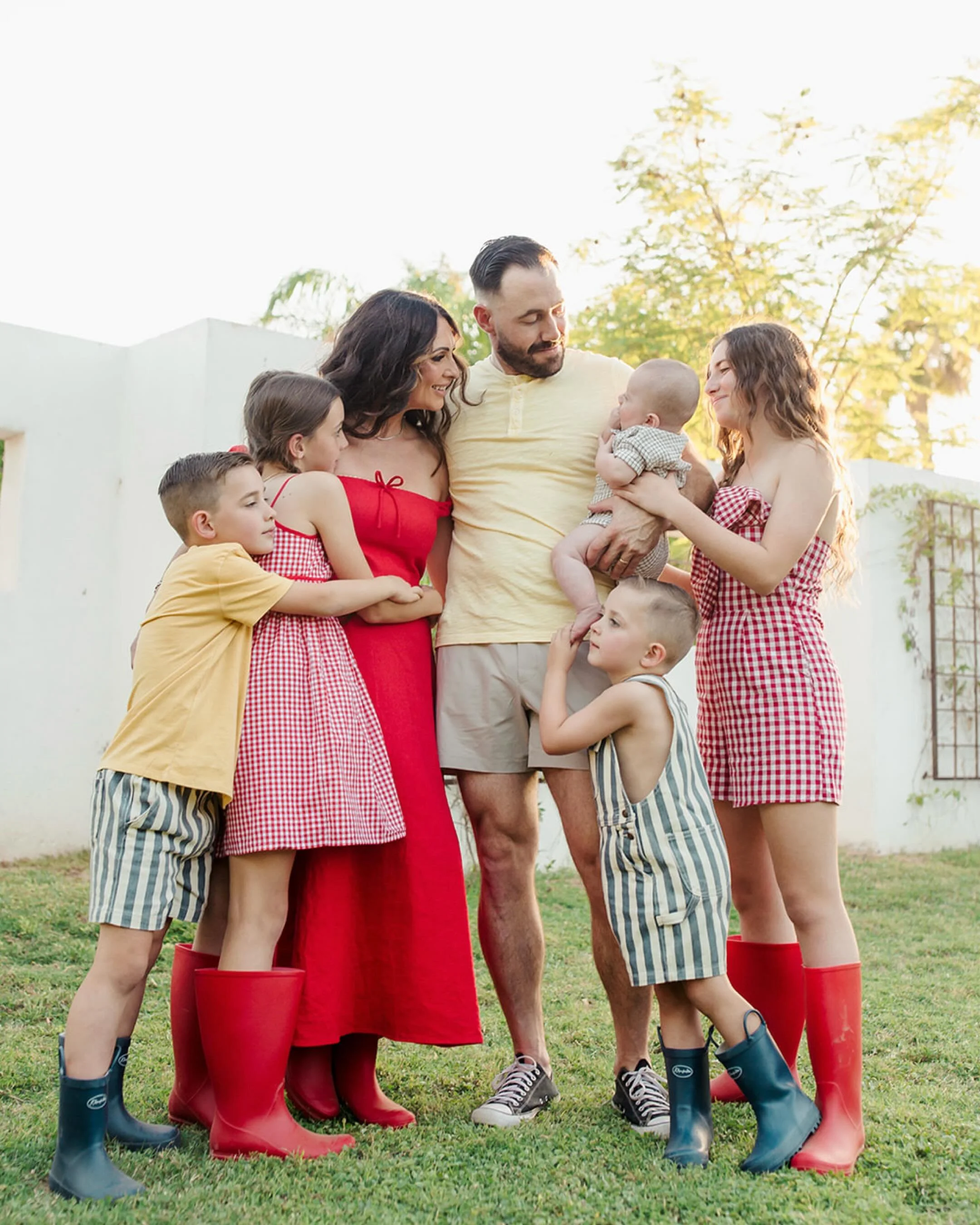 Manifesting colorful sessions all year long! 😍 

You can see more from this session + a whole lot more on my new website! It&rsquo;s been yearrrrsss since it&rsquo;s been updated and I&rsquo;ve been smiling all week going through your photos. I trul