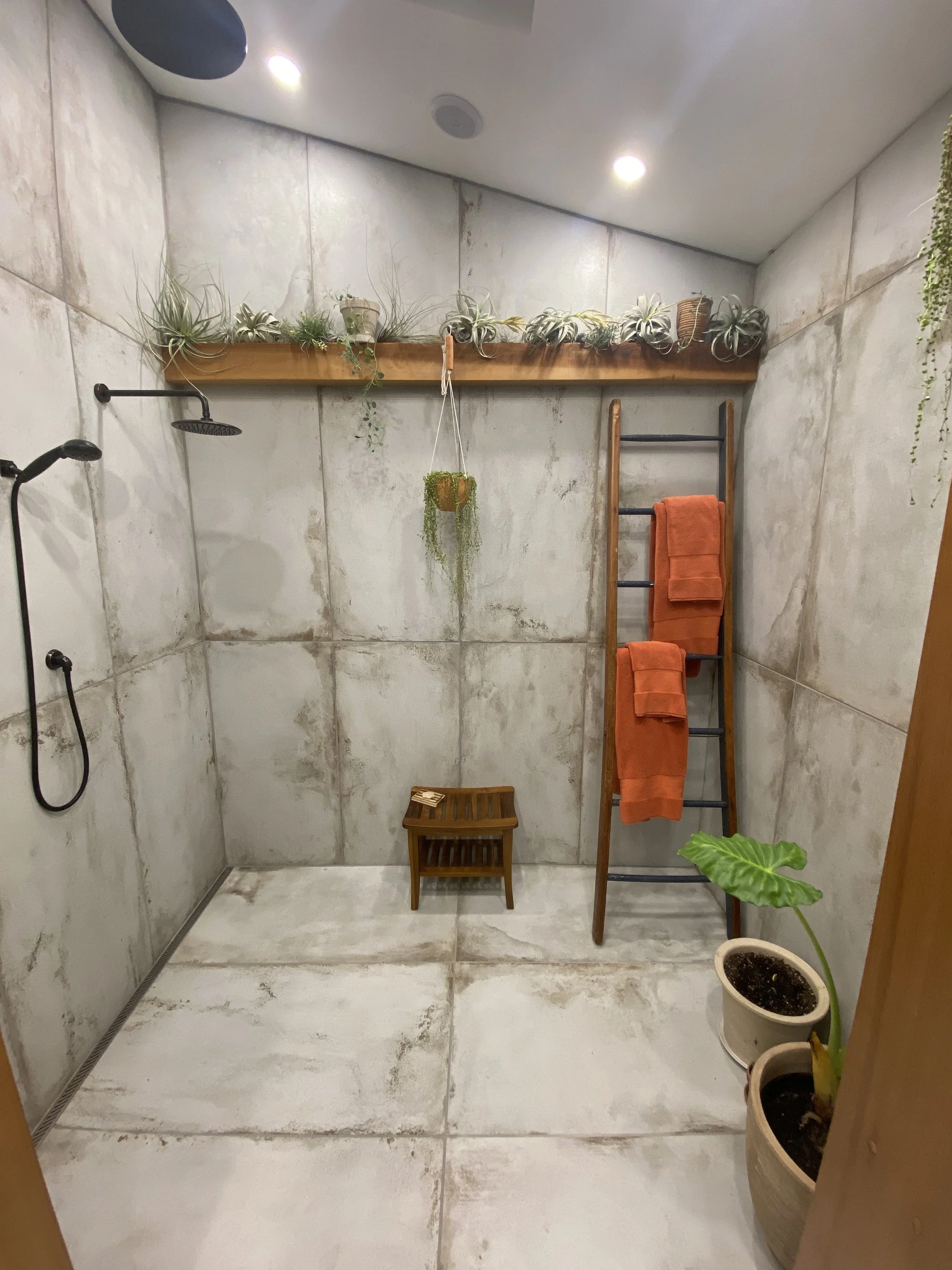 Farm+House+Shower+with+Cedar+Accent+2.jpg