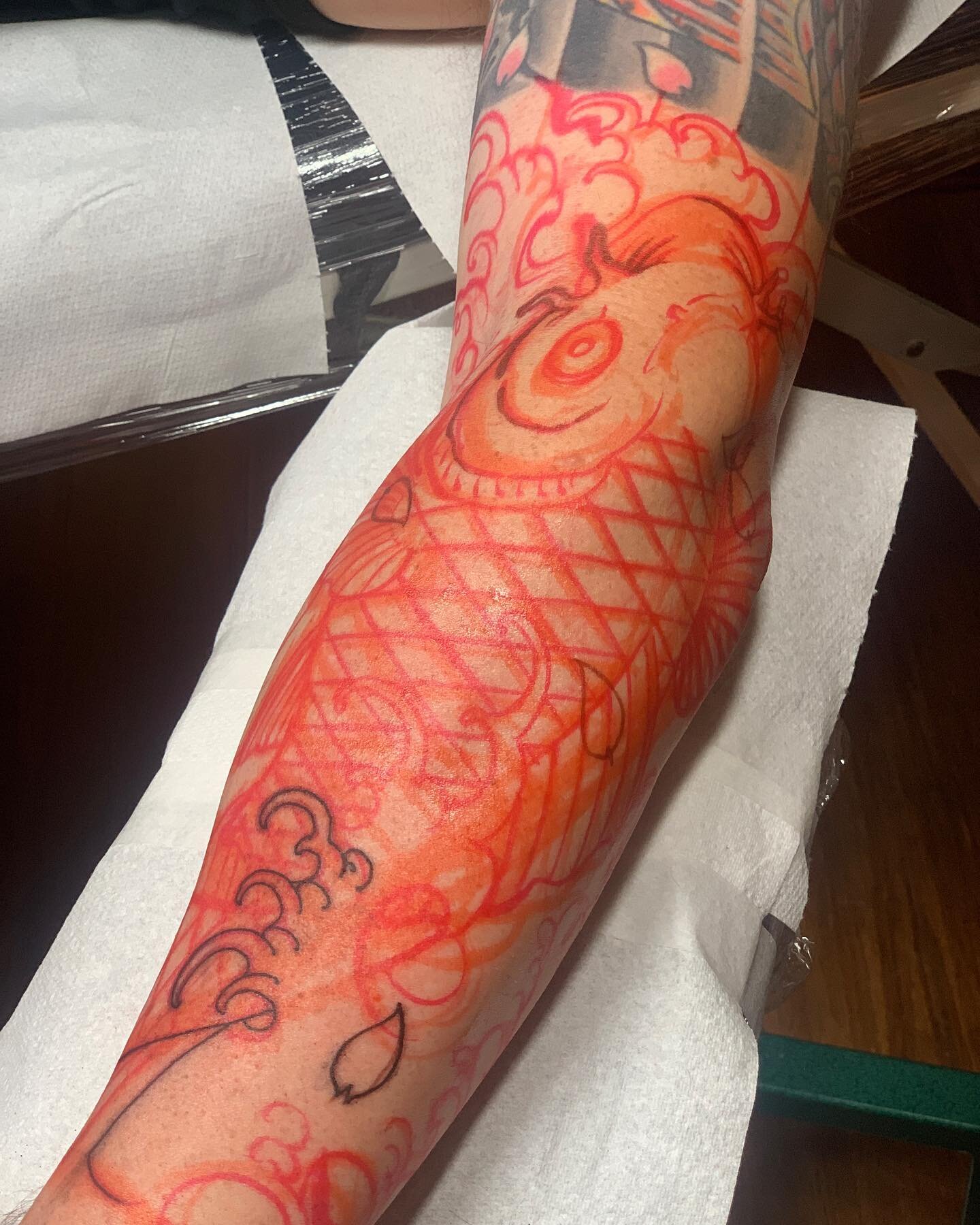 More koi! Finished the top of Dave&rsquo;s arm around 2011. Started the lower part today. Cheers Dave! @modernclassictattoo #modernclassictattoo #irezumi #tattoo #japanesetattoo #stewartrobson #stewartrobsontattoo #ilovetattooing #koi #sleeve