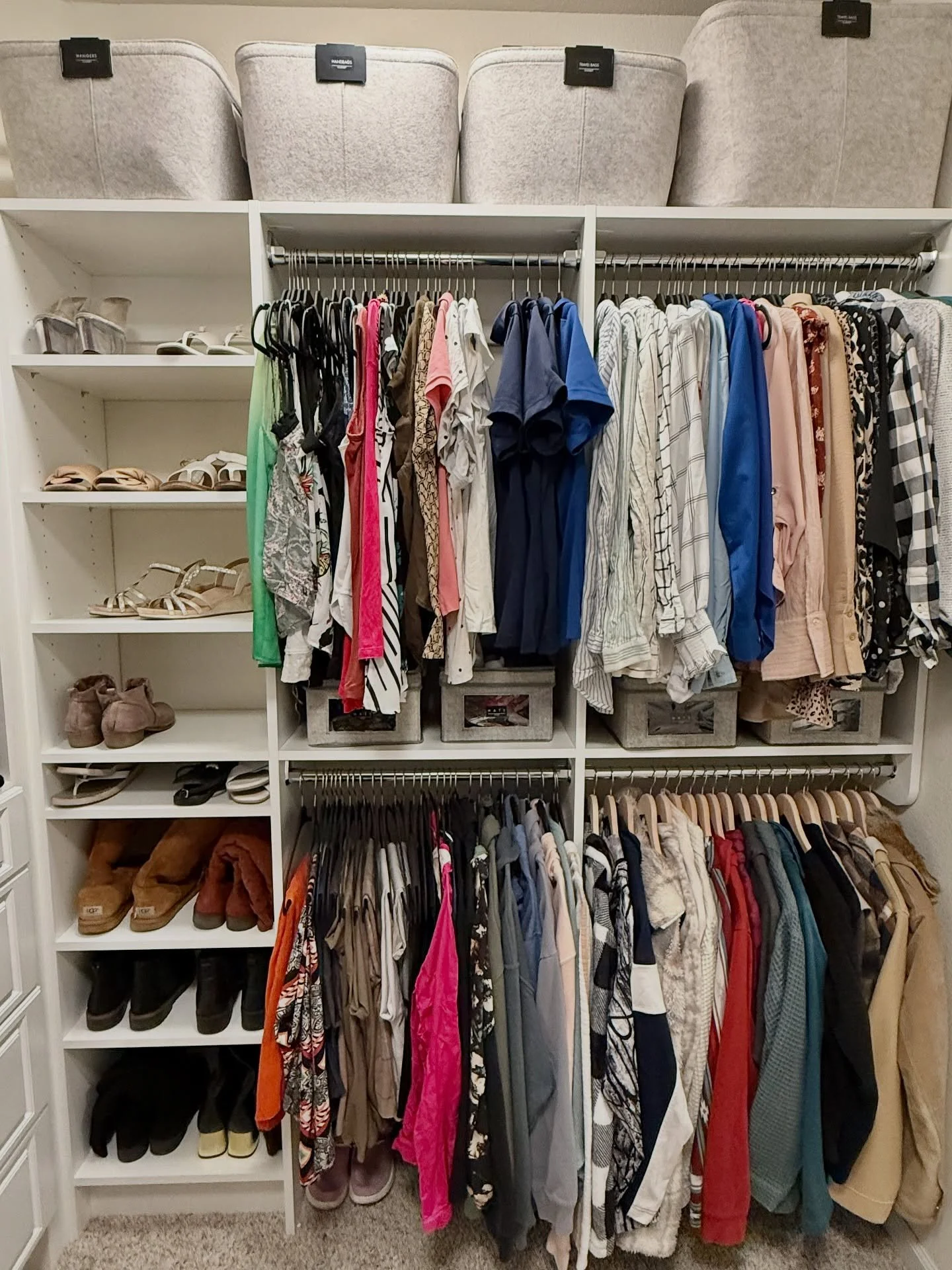 There’s nothing quite like the after of a good closet transformation. 🙌
For this project, we started with a full edit and purge, letting go of what no longer served my clients and keeping only the pieces they love and actually wear. From ther