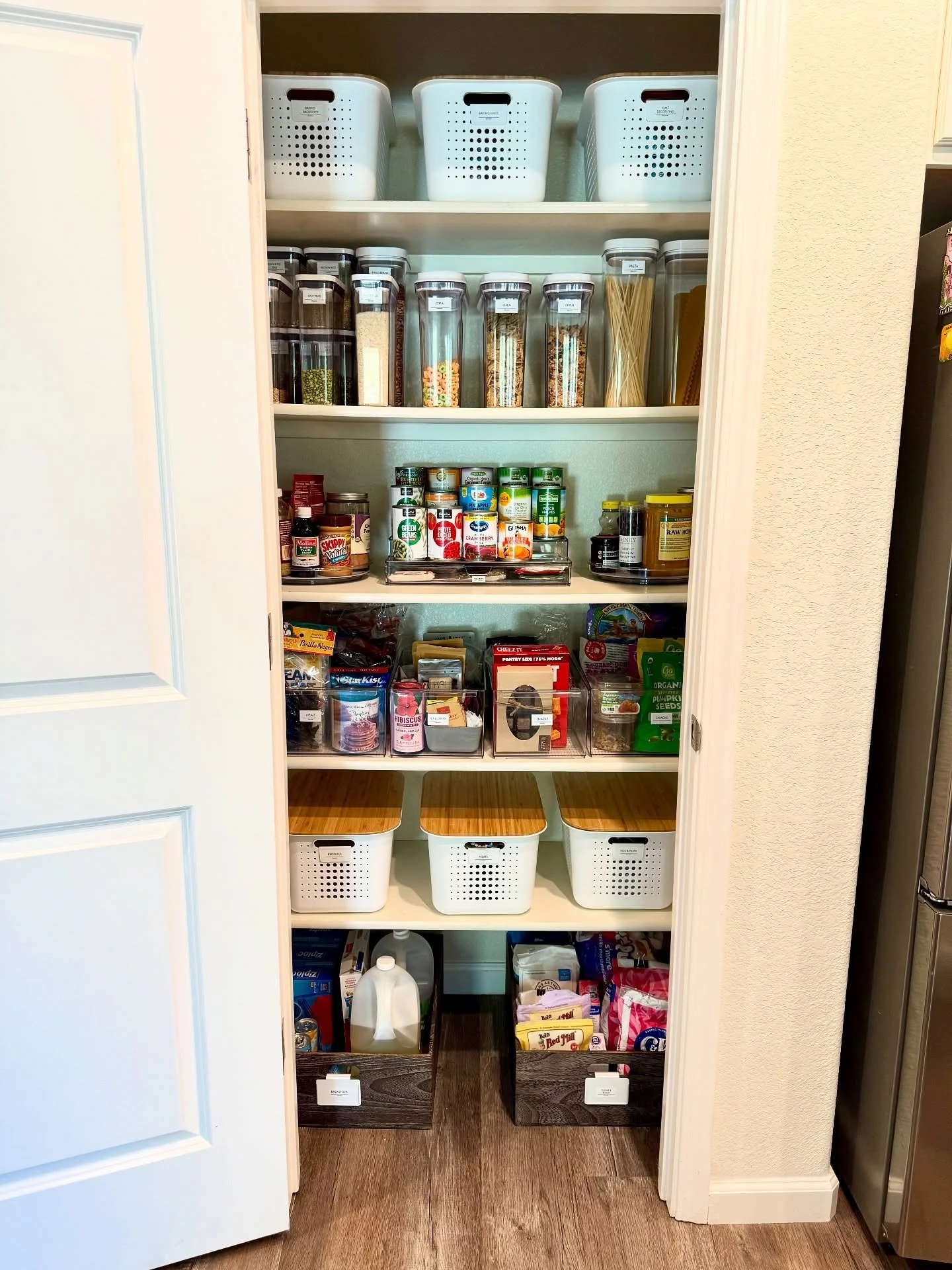 There’s nothing quite like the before and after of a pantry transformation 🙌
This pantry went from cluttered and hard to navigate, to streamlined, functional, and beautiful—all with products from The Container Store. When everything has