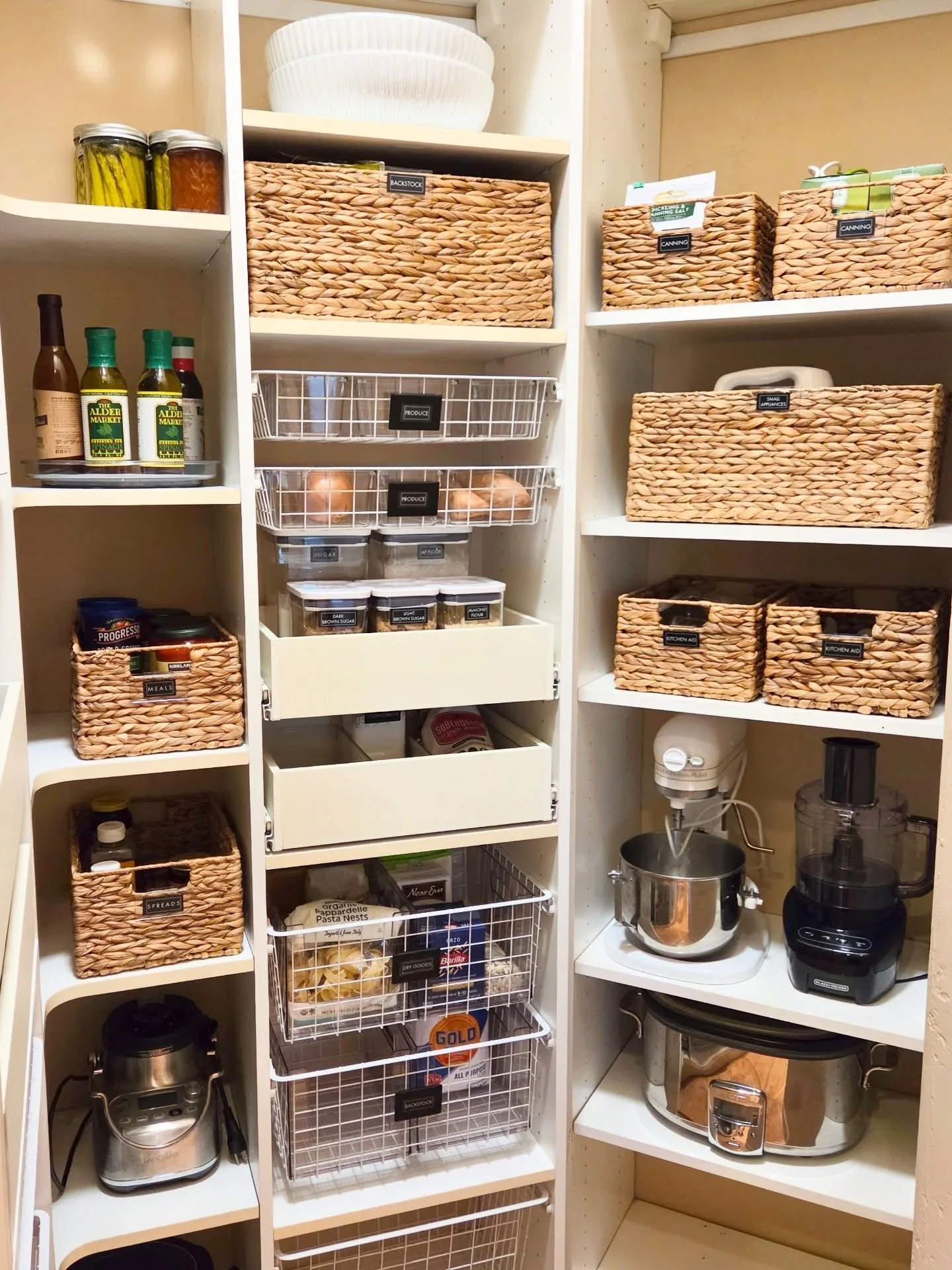 There&rsquo;s always a moment in every project where everything is pulled out&hellip; and it looks worse before it gets better, thankfully this entire transformation was brought together using some of my favorite pieces from @thecontainerstore

This 