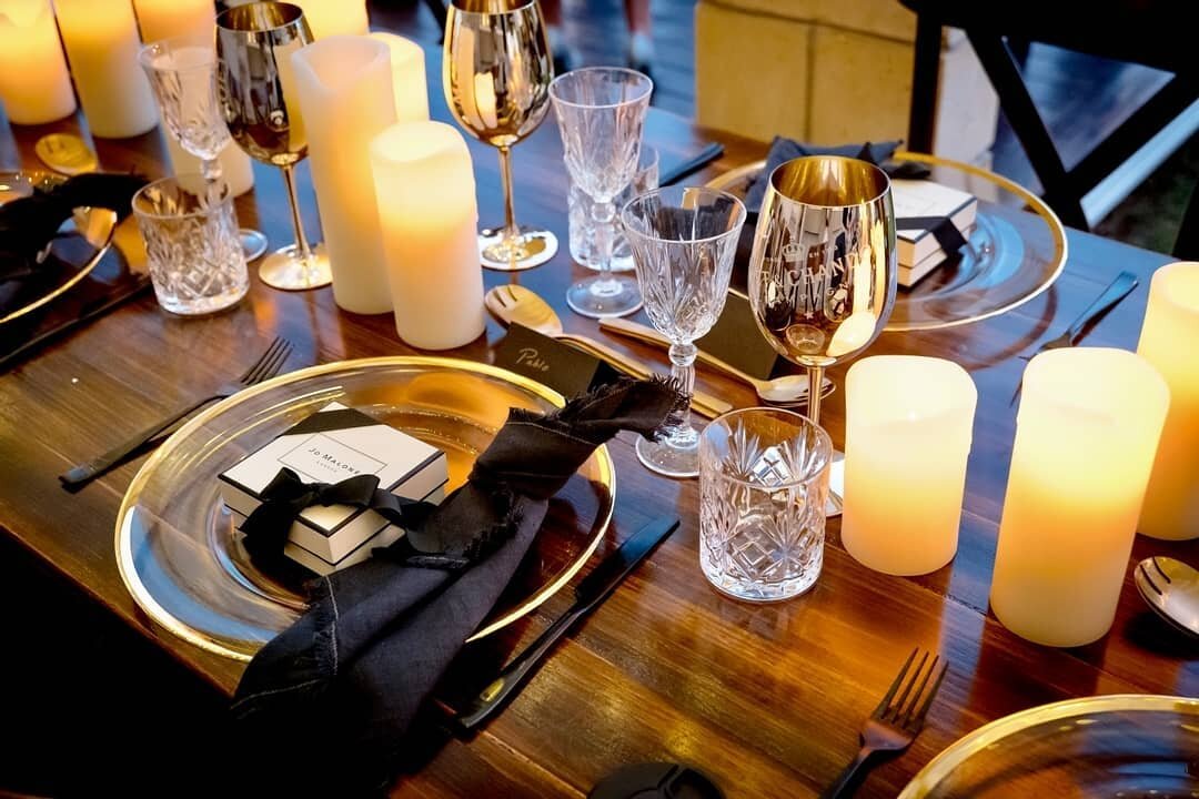 Stunning table details at a Gatsby themed evening at @hinterlandhouse_byronbay&nbsp;🍽️✨