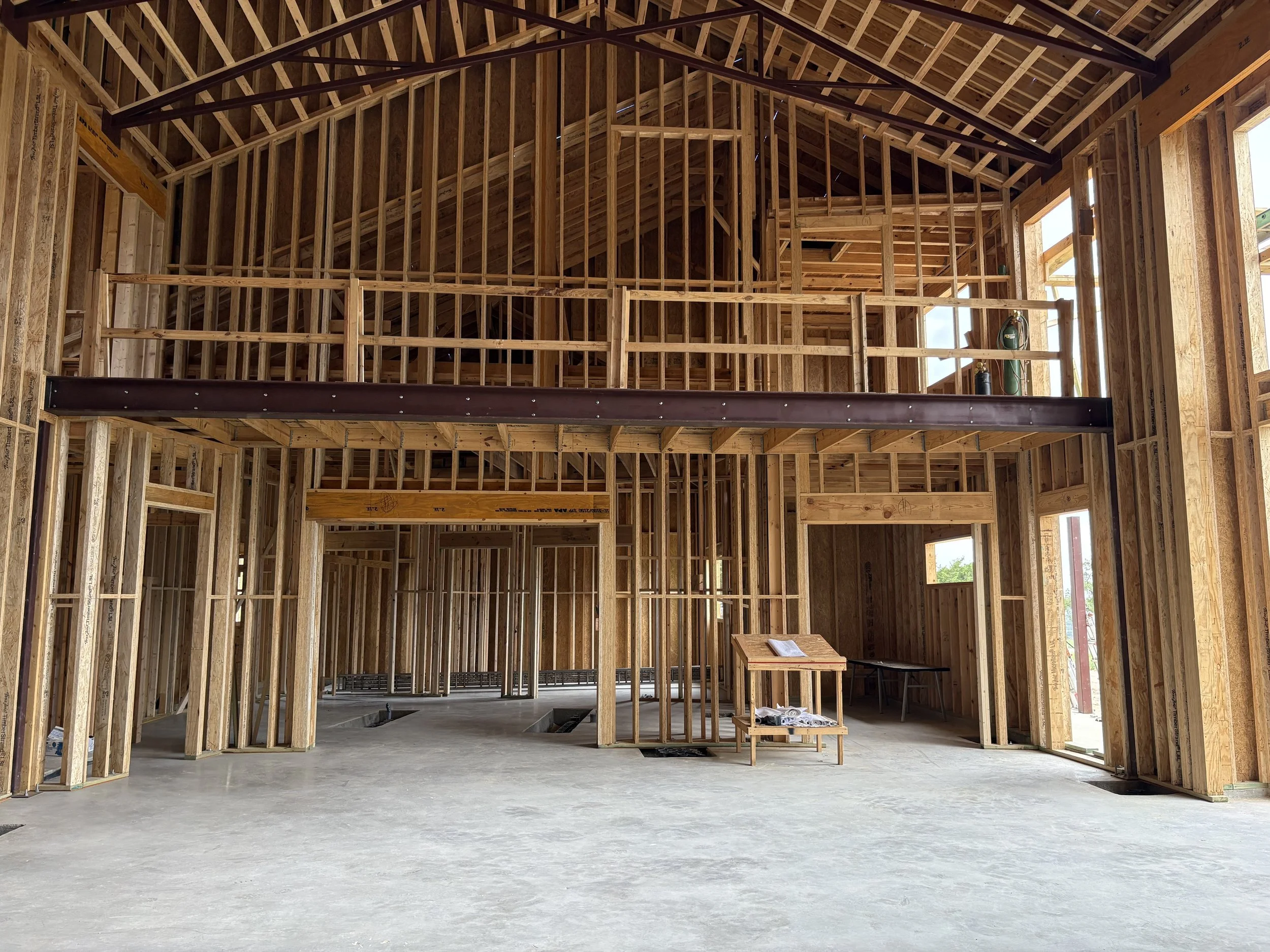 spicewood+fabworks+hill+country+tx+welded+strucural+truss+beam.JPG