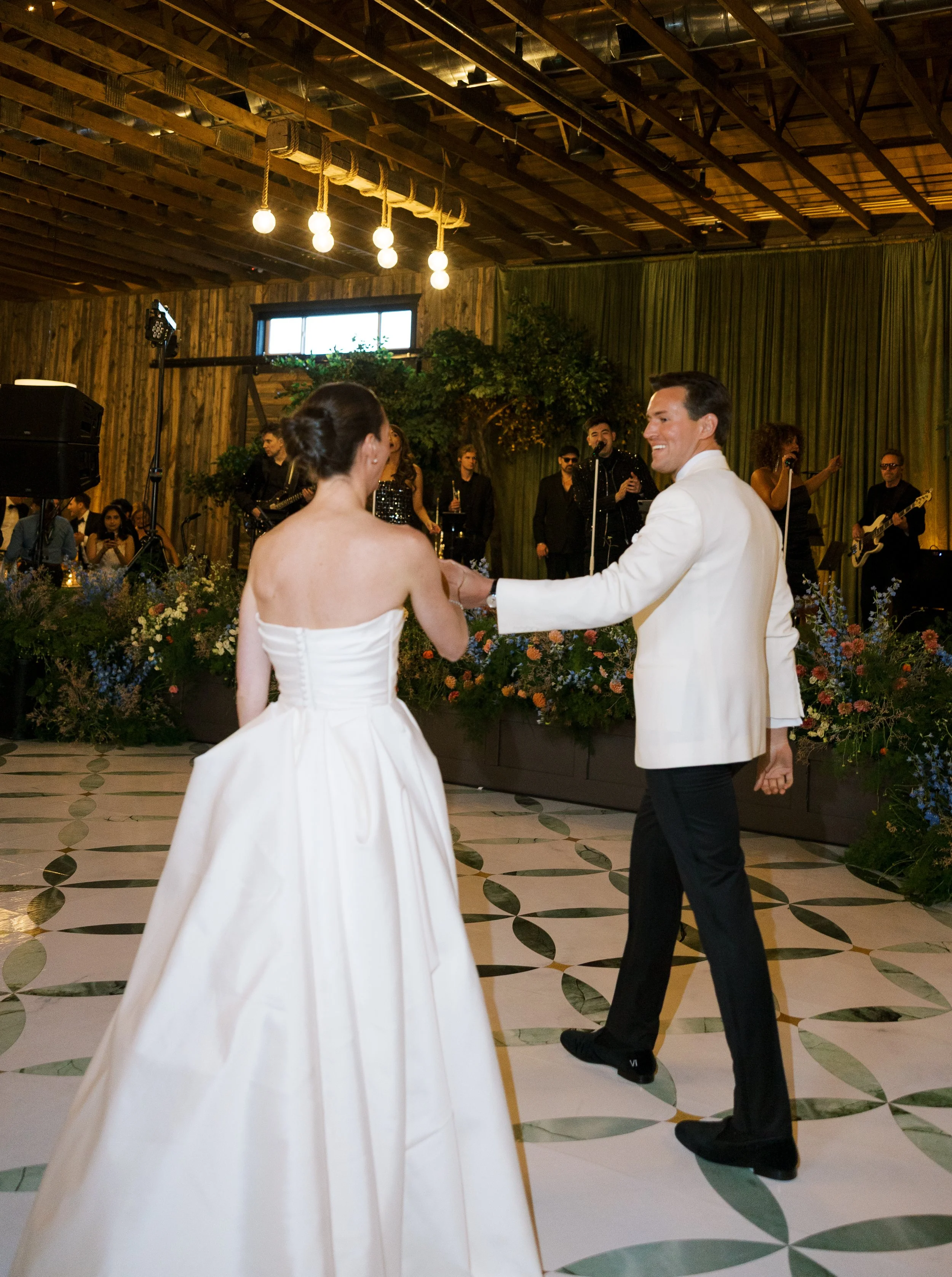 Tori & Siegfreid Favorites- Sarah Jane Photo-145.jpg