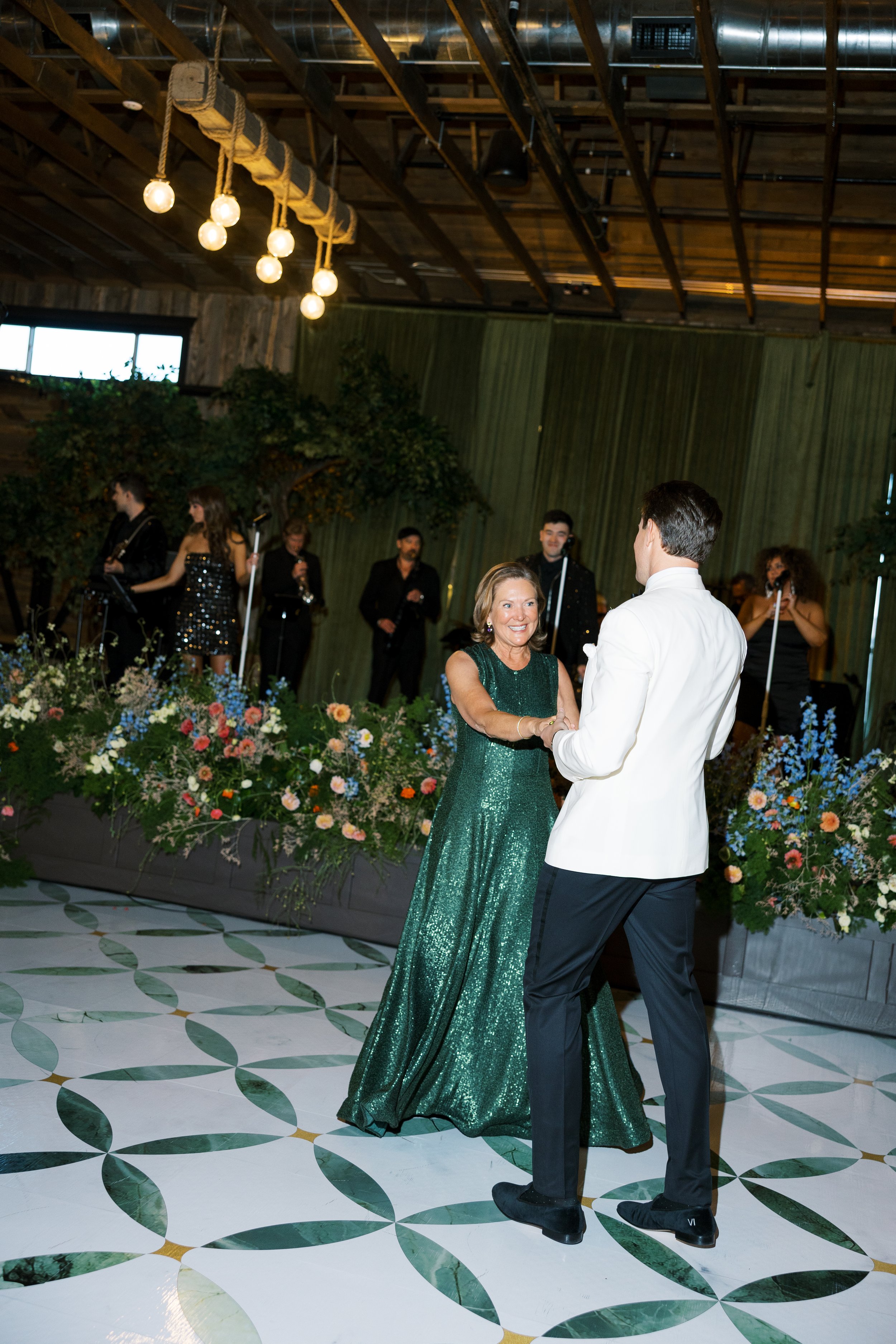 Tori & Siegfreid Favorites- Sarah Jane Photo-165.jpg