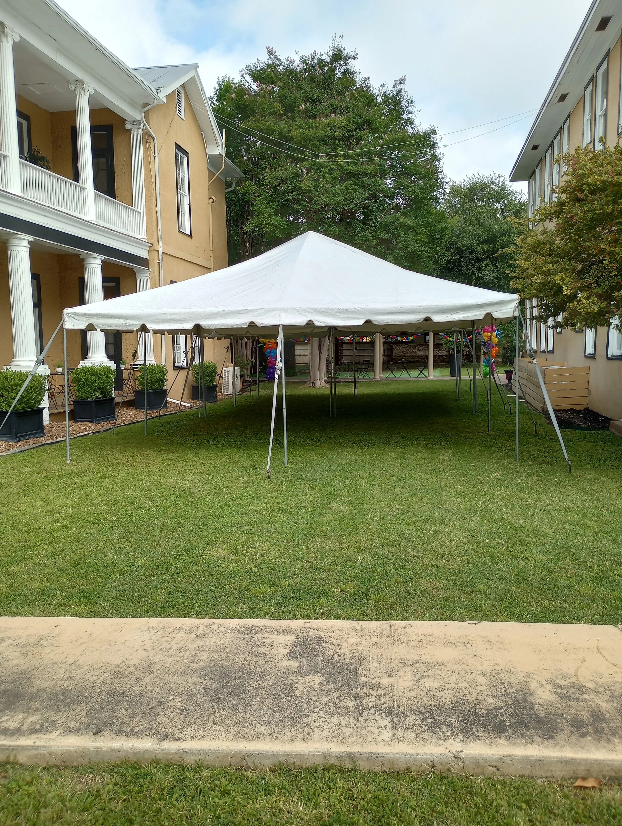 20′ x 20′  Frame Tent