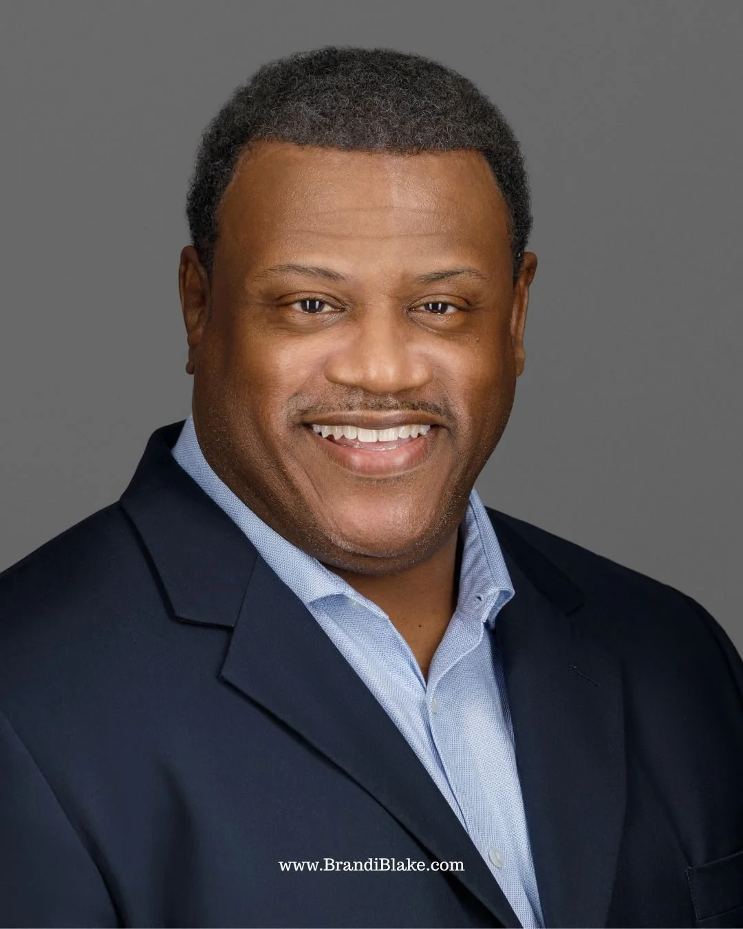 In business, people buy trust long before they buy services.
A clean, modern headshot instantly tells your audience:
&ldquo;I&rsquo;m here, I&rsquo;m ready, and I&rsquo;m someone you can rely on.&rdquo;

Fresh visuals aren&rsquo;t vanity&mdash;they&r