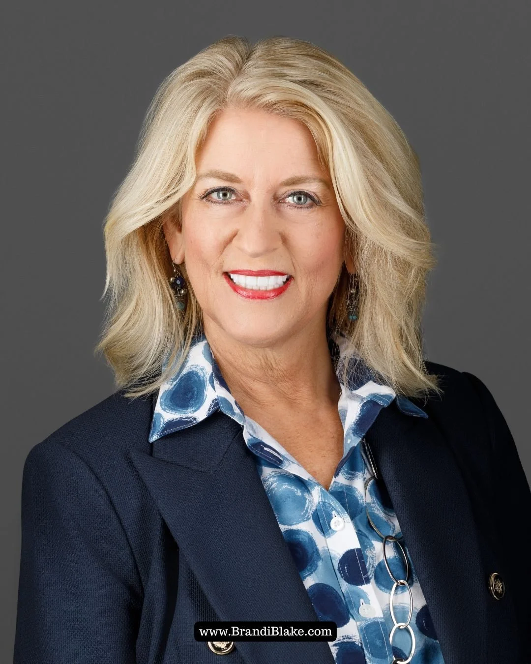 New year, new energy, same heart behind the camera. I love helping people step into a version of themselves that feels confident, professional, and like them.

If a refreshed headshot is on your list this year, send me a message.

#headshots #Columbi