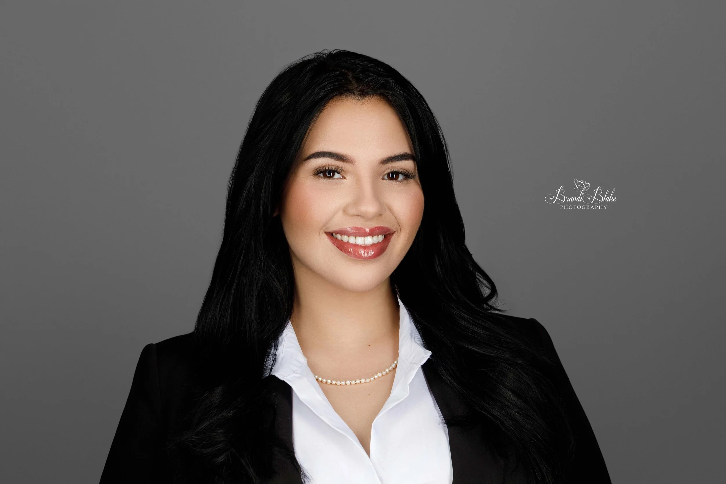 Why Most People Don’t Like Their Headshot (and What Actually Helps)