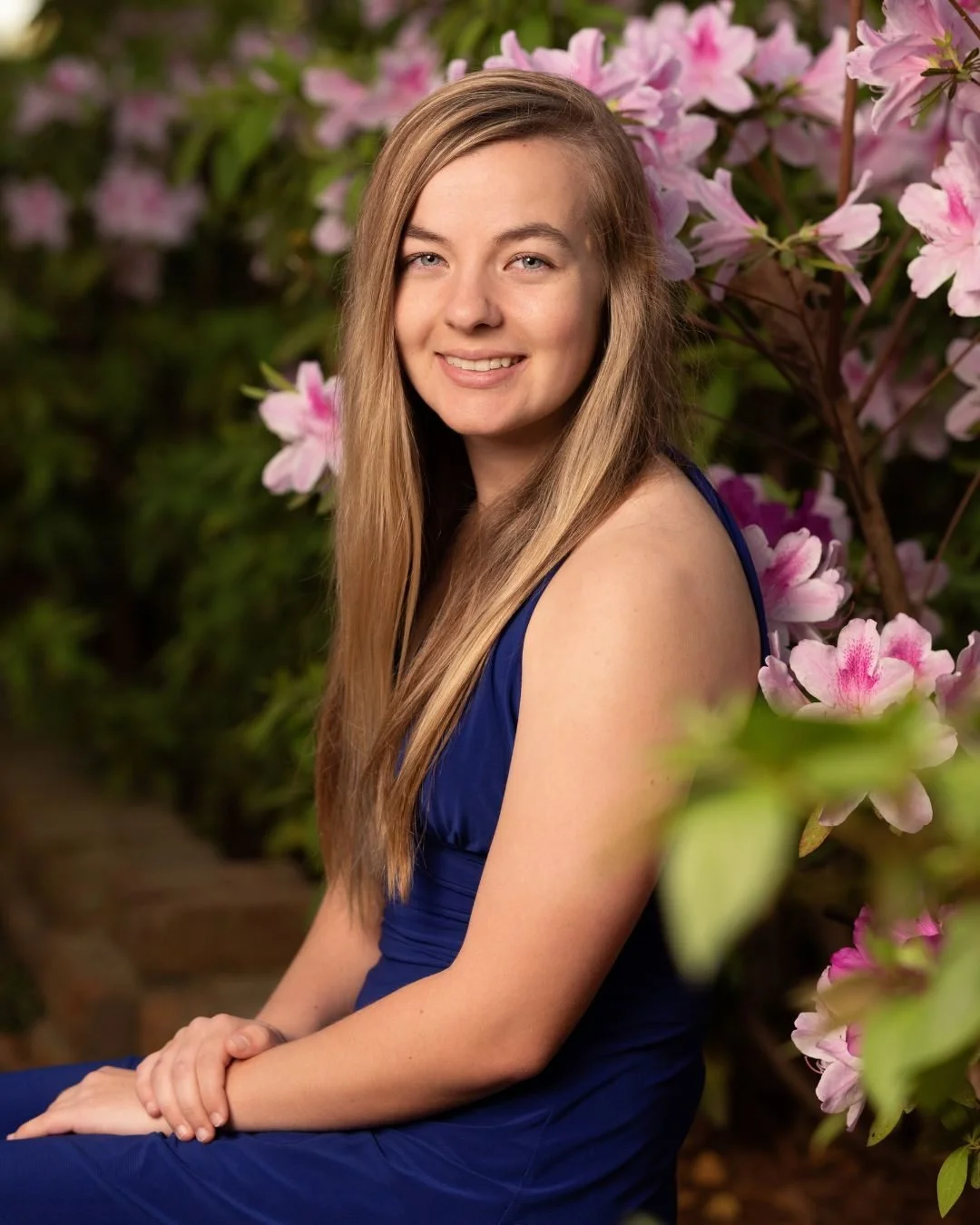 Senior portraits don&rsquo;t have to be over the top.

They can be simple. Natural. Confident.

Most seniors don&rsquo;t know what to do in front of the camera &mdash; and they don&rsquo;t have to. A little guidance and space to relax makes all the d