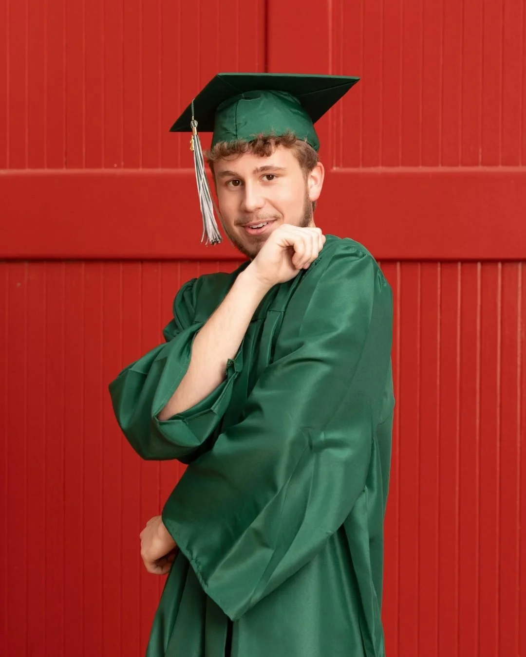 Your senior doesn&rsquo;t have to love the camera.

This image wasn&rsquo;t captured because he was posing.
It happened because we were talking about something else entirely.

That&rsquo;s usually when the real expressions show up&mdash;when the pres