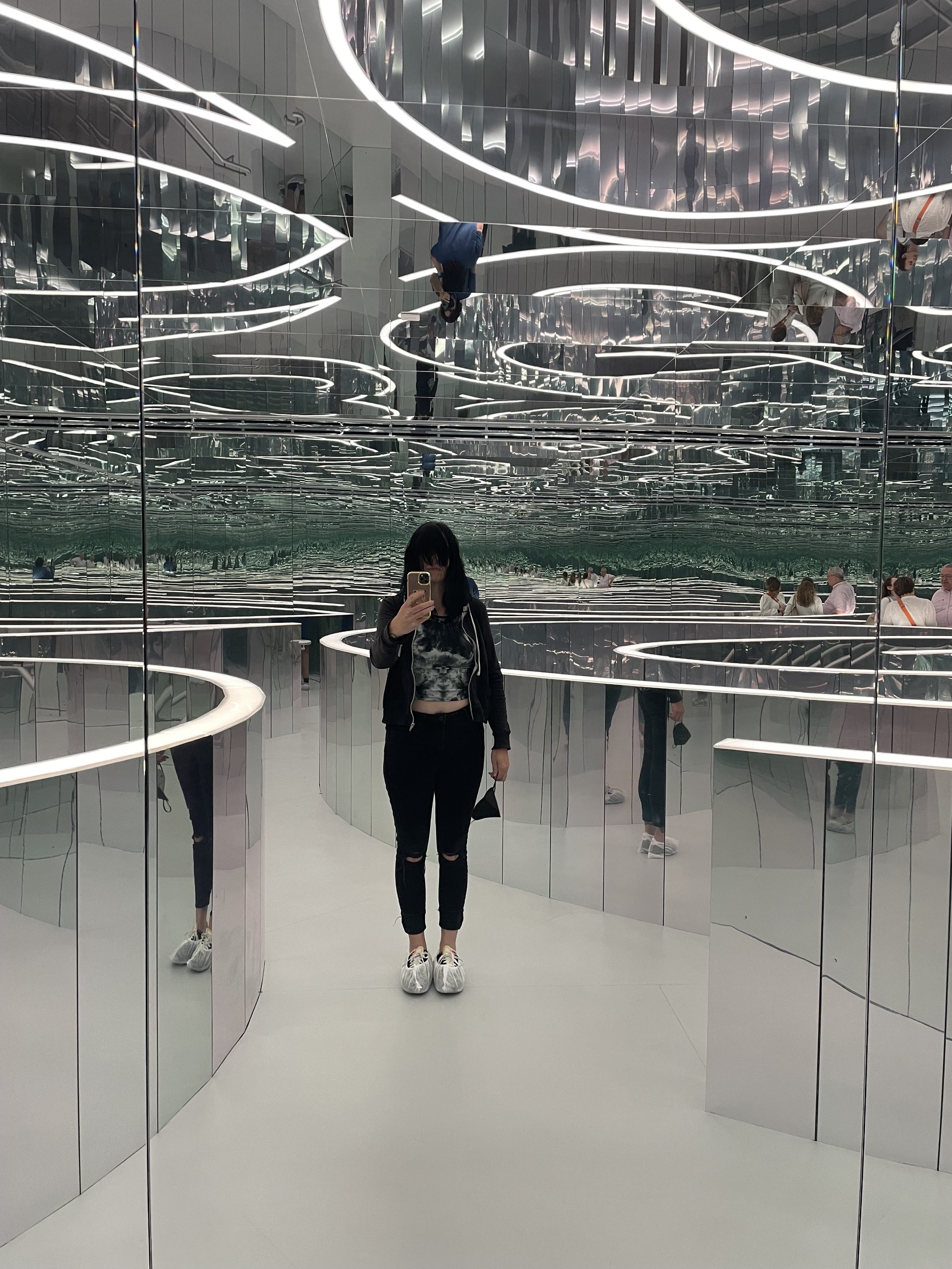 mirrors.jpg