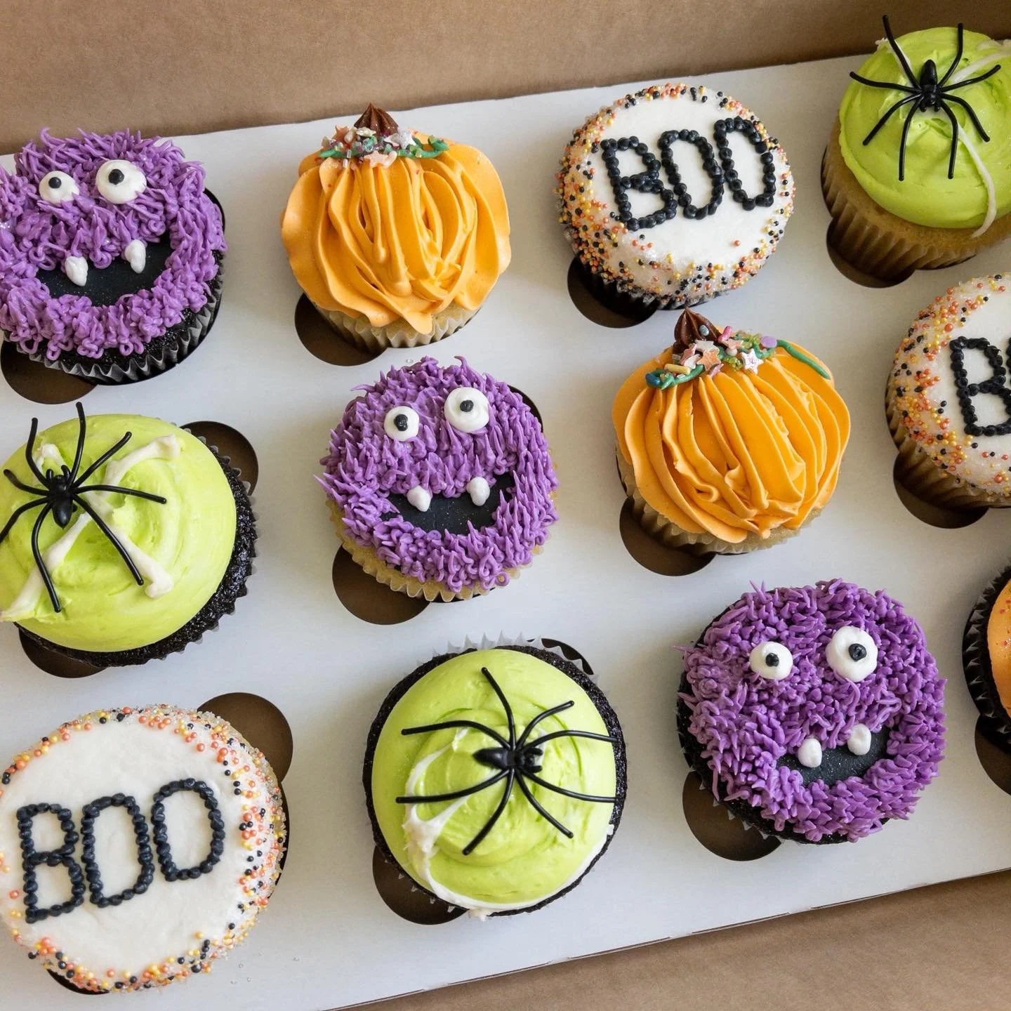 Happy Spooky Day!! 👻 I hope everyone enjoys a weekend full of treats and not so many tricks. 

Also, apologize again for not being able to get more Halloween treats done this year. However, Thanksgiving menu will be coming soon and I&rsquo;m very ex