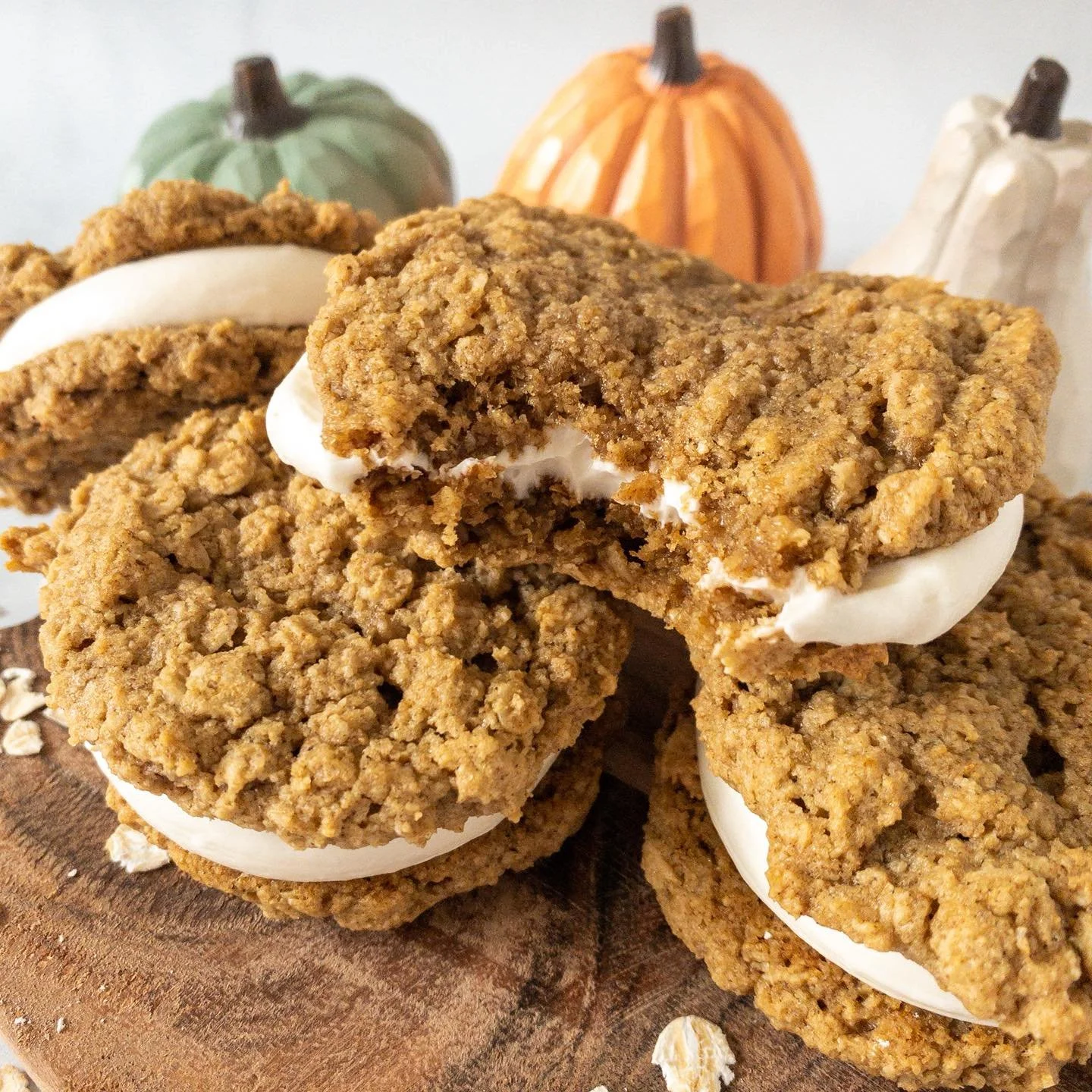 Your favorite sandwich cookie is back for Thanksgiving!! Place your order now for these oatmeal pumpkin spice maple cream pie sandwich cookies, plus other delicious treats for pickup next week. 

Preordering will close TOMORROW! 

Link to order in pr