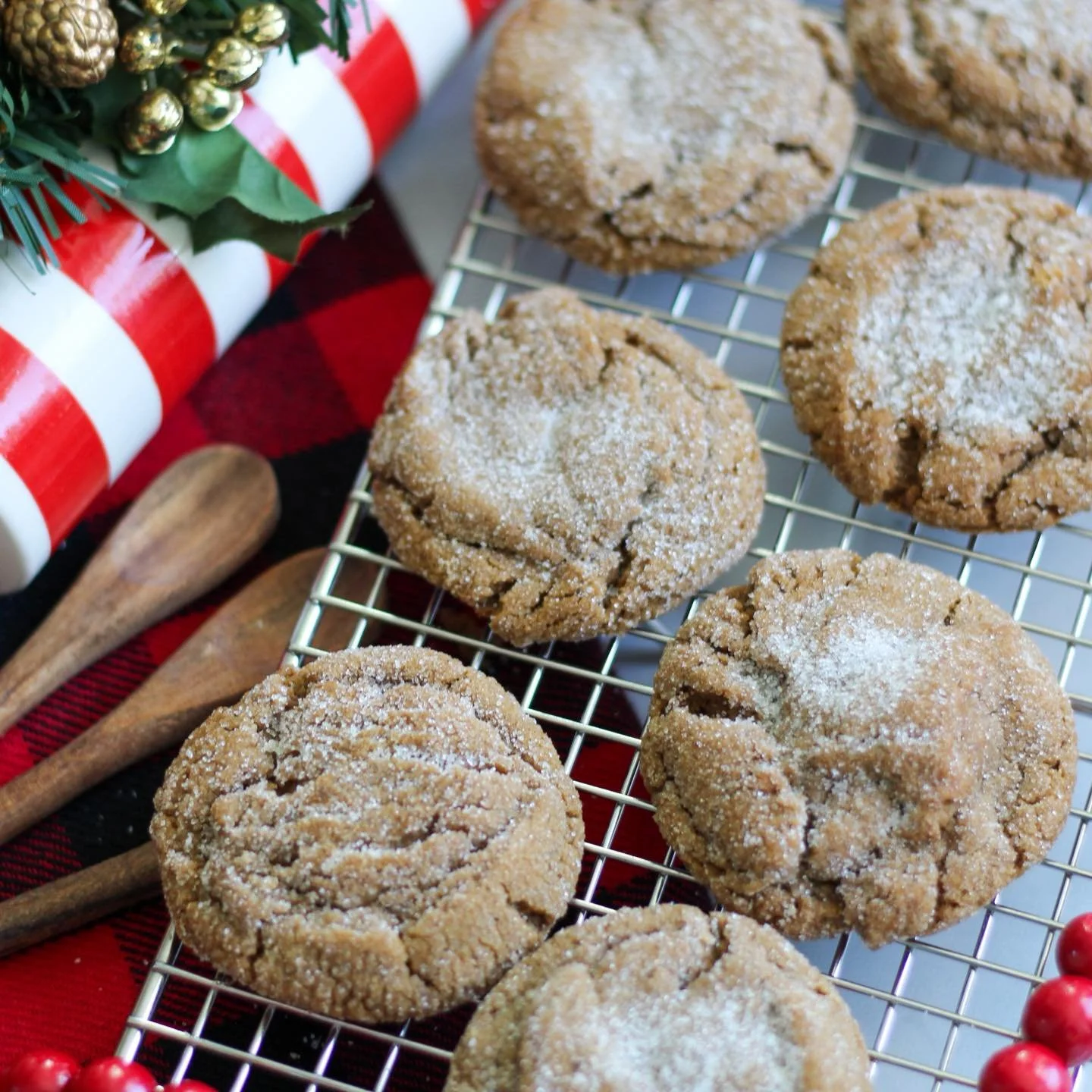 Today is your last chance to order drop cookies for the holidays! They are perfect to freeze, so grab a few 4-packs to make putting together a cookie tray in the craziness of the season so easy! 

Pickup this Sunday and Monday, or contact me to arran