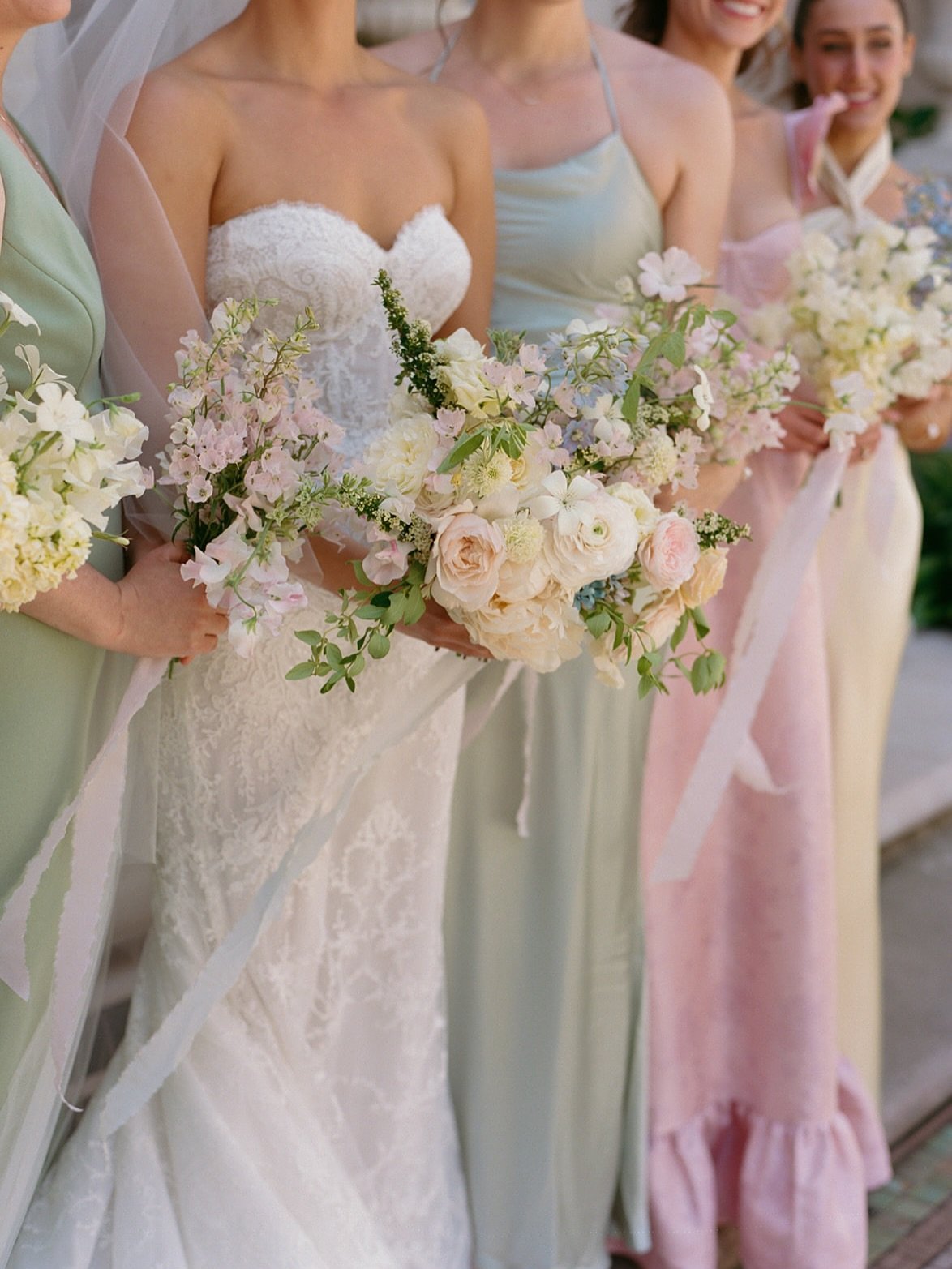 Pastel dreams for Francesca and her maids 🌸

photography @meghanbaskin&nbsp;
planning + design @caitlingutierrezevents
videography @slowfallcinema&nbsp;
flowers @roseandolive.design
catering @globalgourmetcatering&nbsp;
wedding hair &amp; makeup @sh