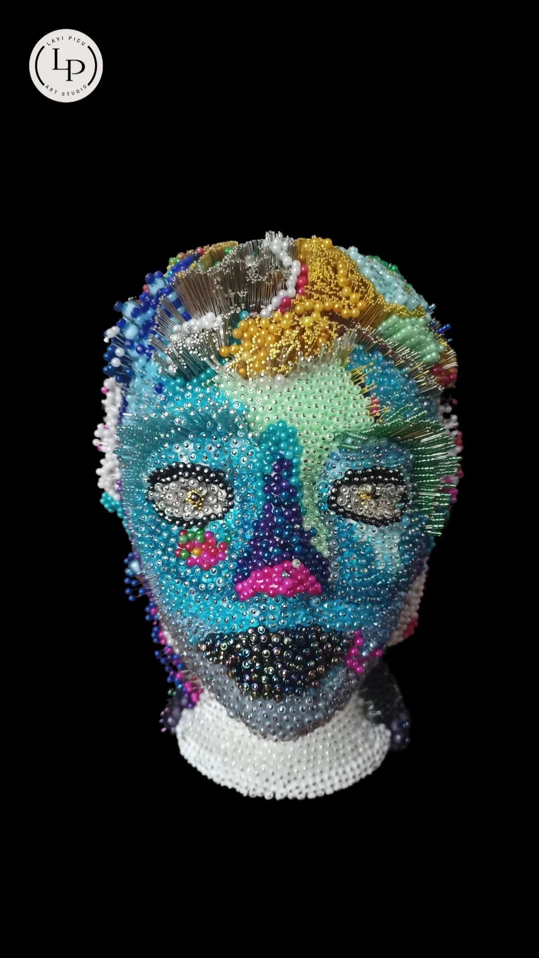 Dysesthesia — a sensation that burns, tingles, and stings without being a visible symptom.
Thousands of pins and glass beads trace the language of invisible pain — transforming what can’t be seen into form.
Can you feel what you see