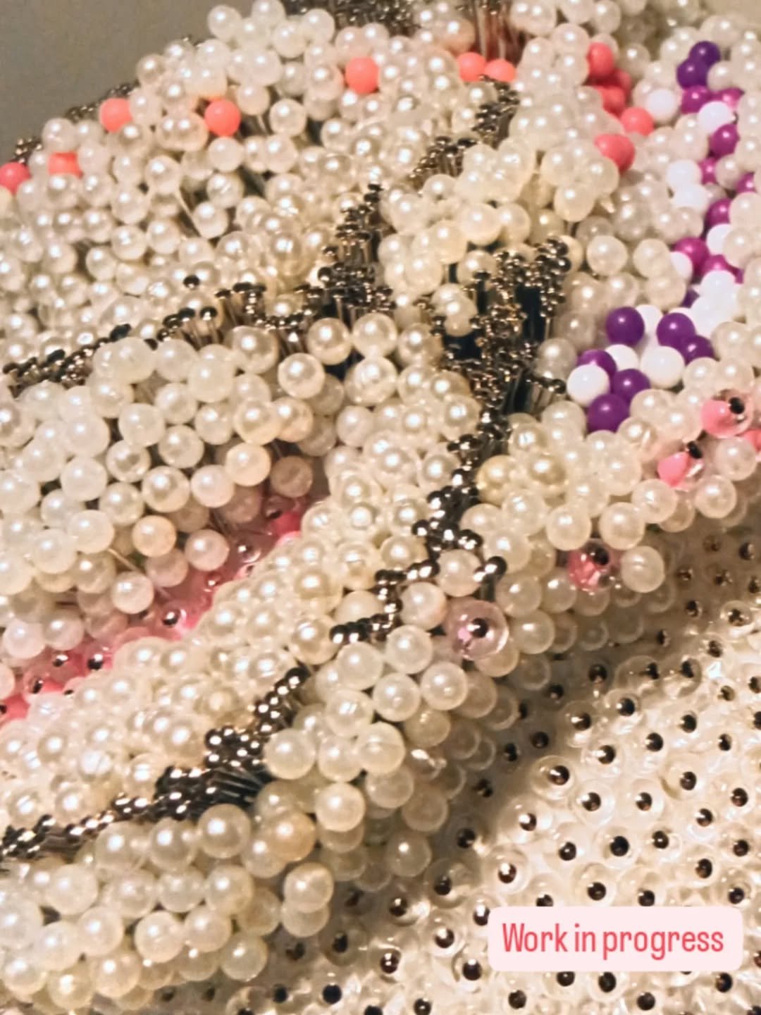 Quick studio sneak peek: a new sculpture is shaping up 😉 Guess what it will be ?  Drop a comment with your answer!

#artistlife #artdaily #artistsoninstagram #artiststudio #sculpture